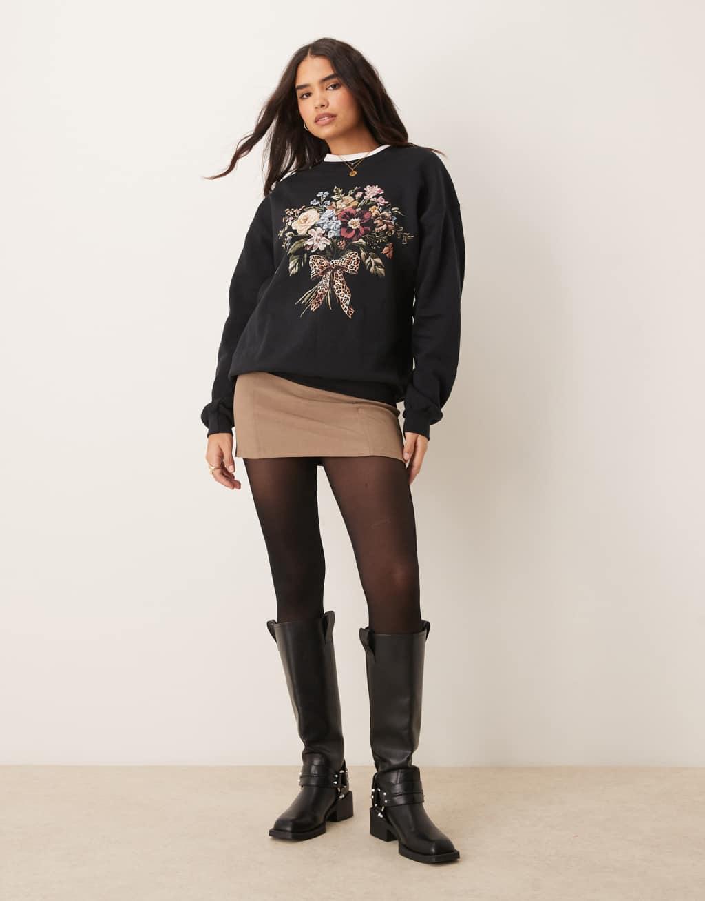 Miss Selfridge floral bouquet oversized sweatshirt Product Image