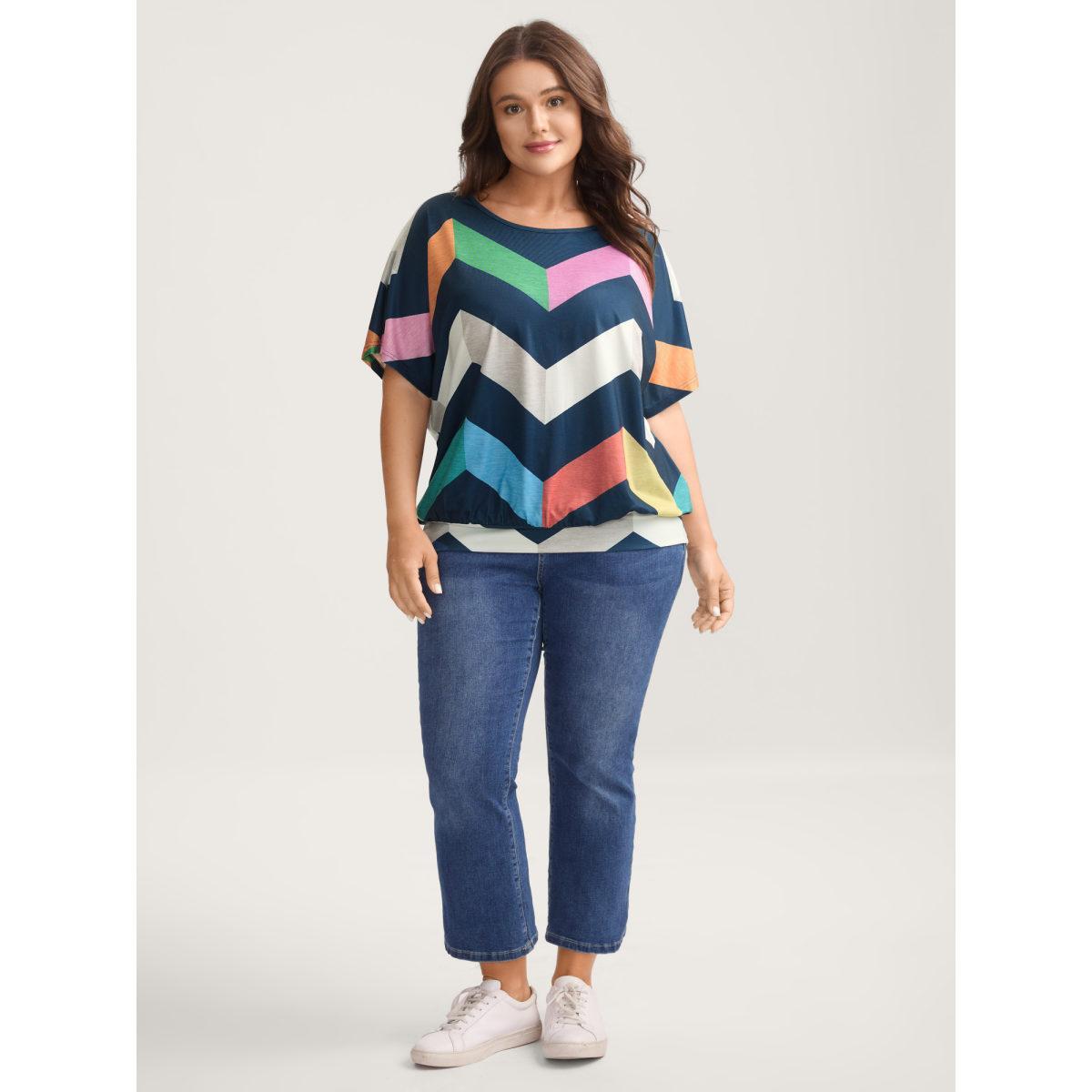 Plus Size Color Block Wavy Print T-Shirt Multicolor Women Contrast Round Neck Loose Everyday-Casual T-shirts BloomChic 14-16/1X Product Image