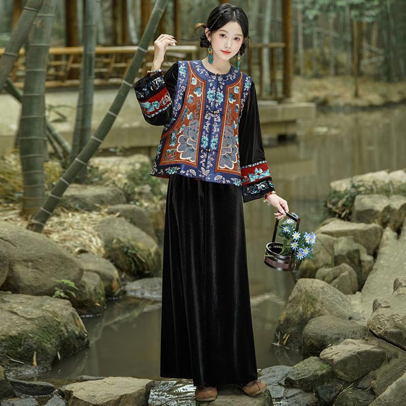 Long-Sleeve Floral Embroidered Velvet Top / High Waist Midi A-Line Skirt / Vest Product Image