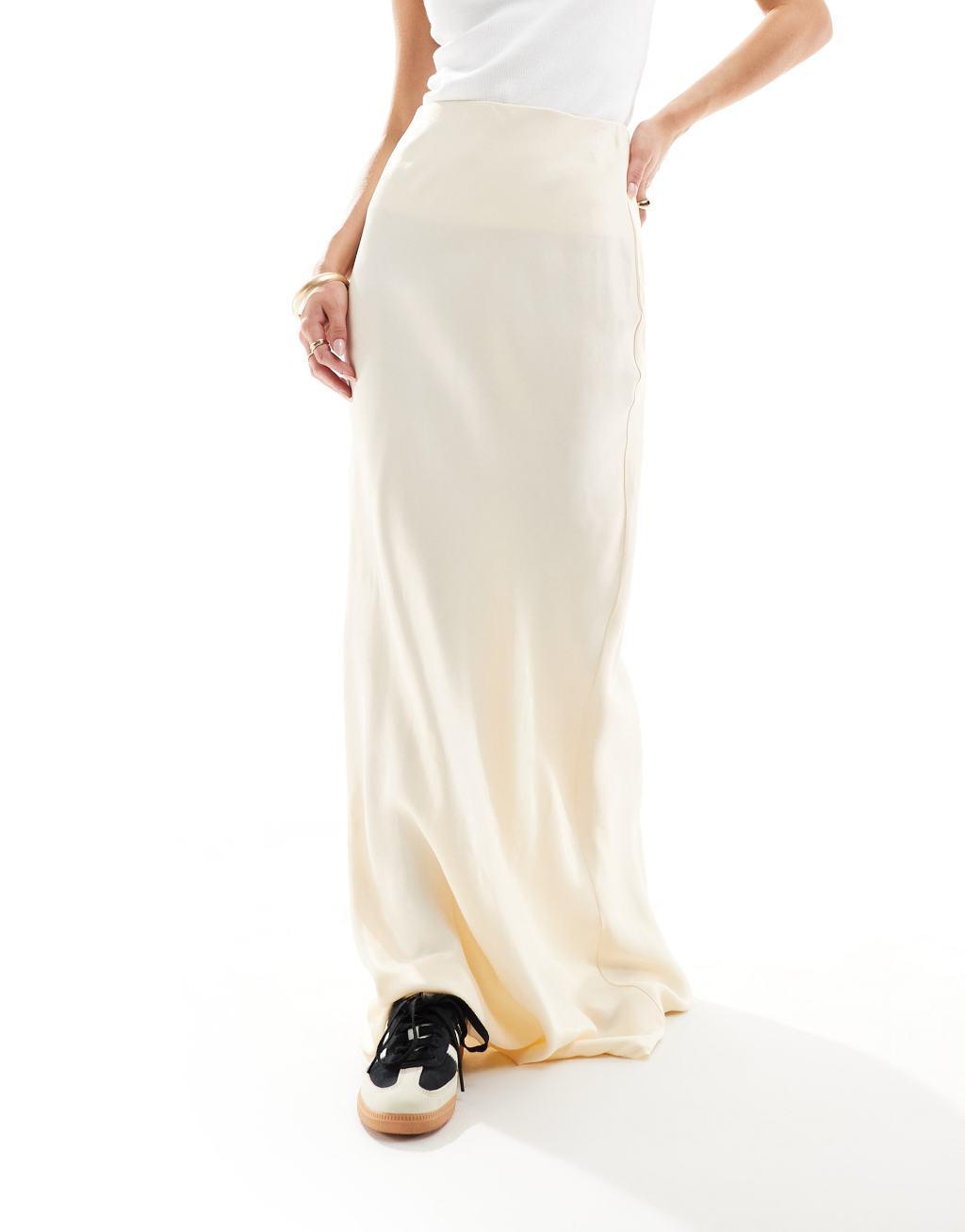 Stradivarius Petite satin maxi skirt in oyster Product Image