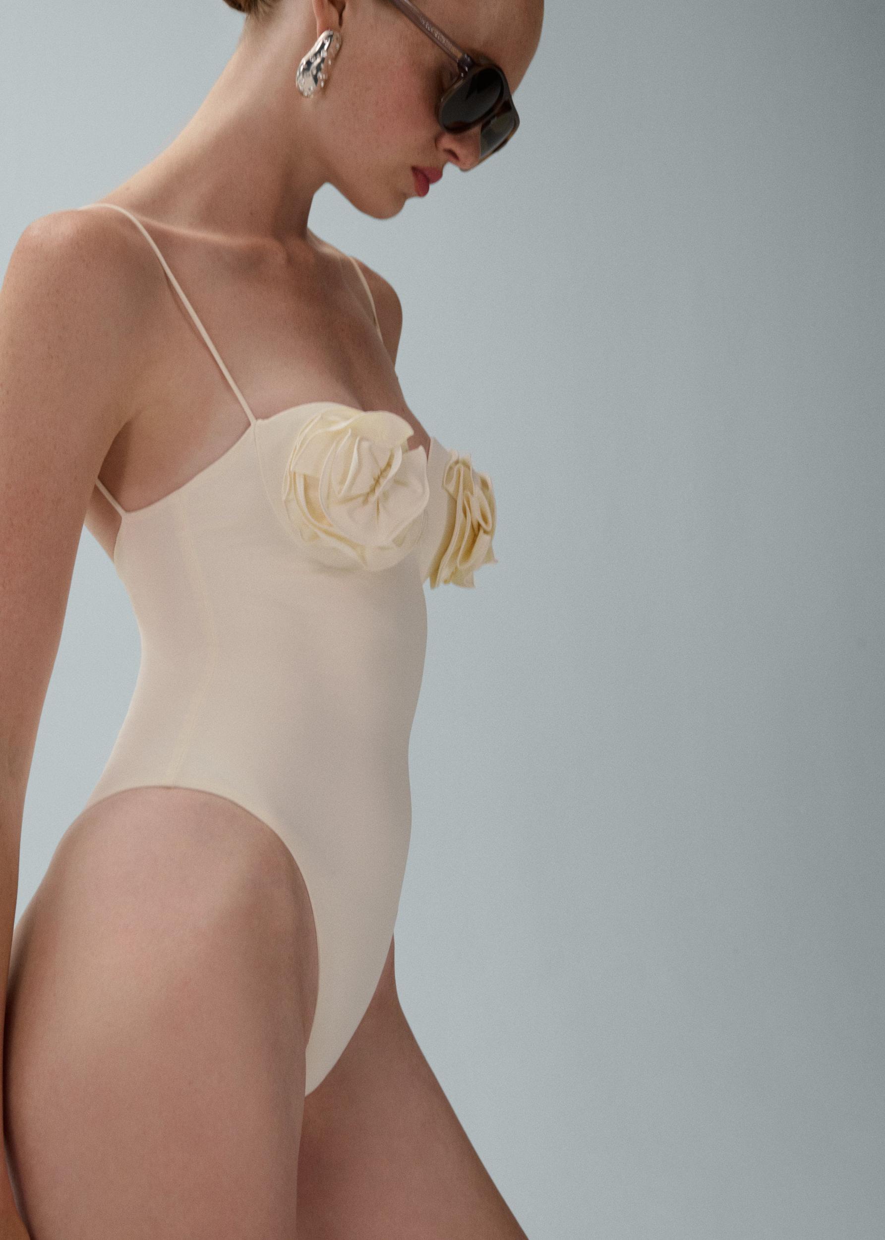 3D flower retro bustier swimsuit in cream Product Image
