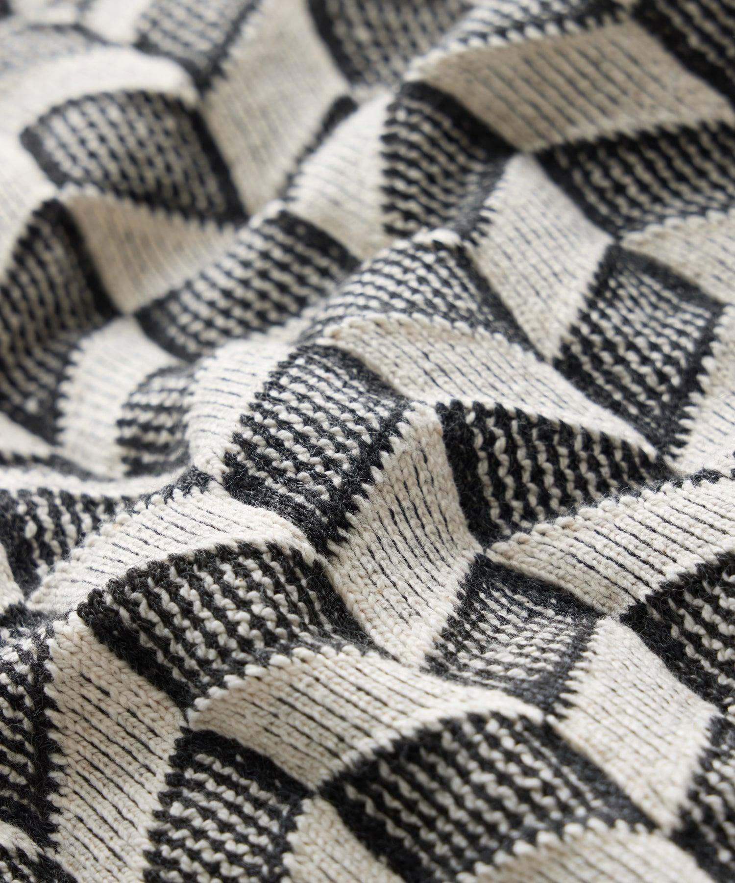 7" Relaxed Checkered Short Product Image