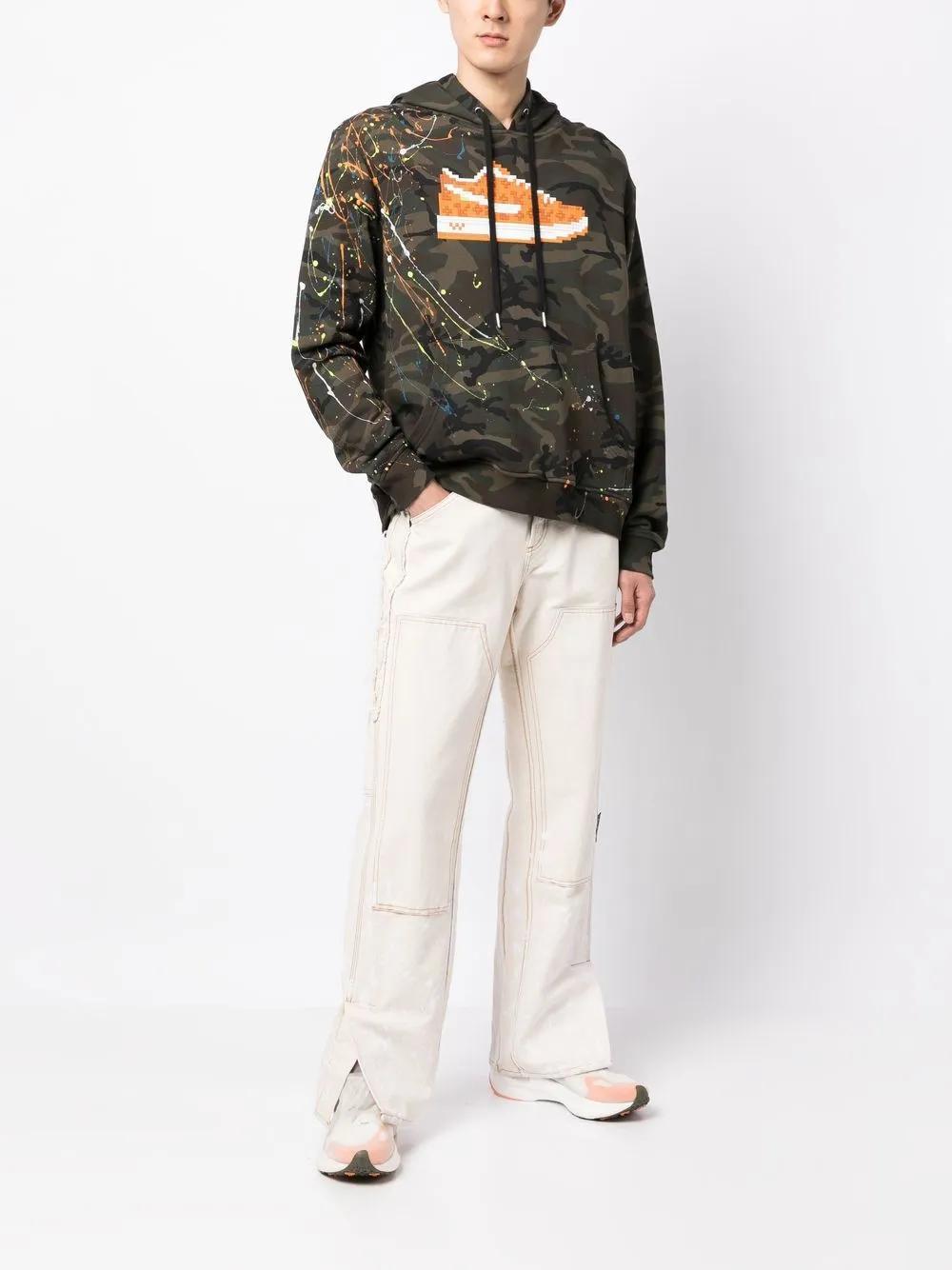camouflage-print long-sleeve hoodie  Product Image