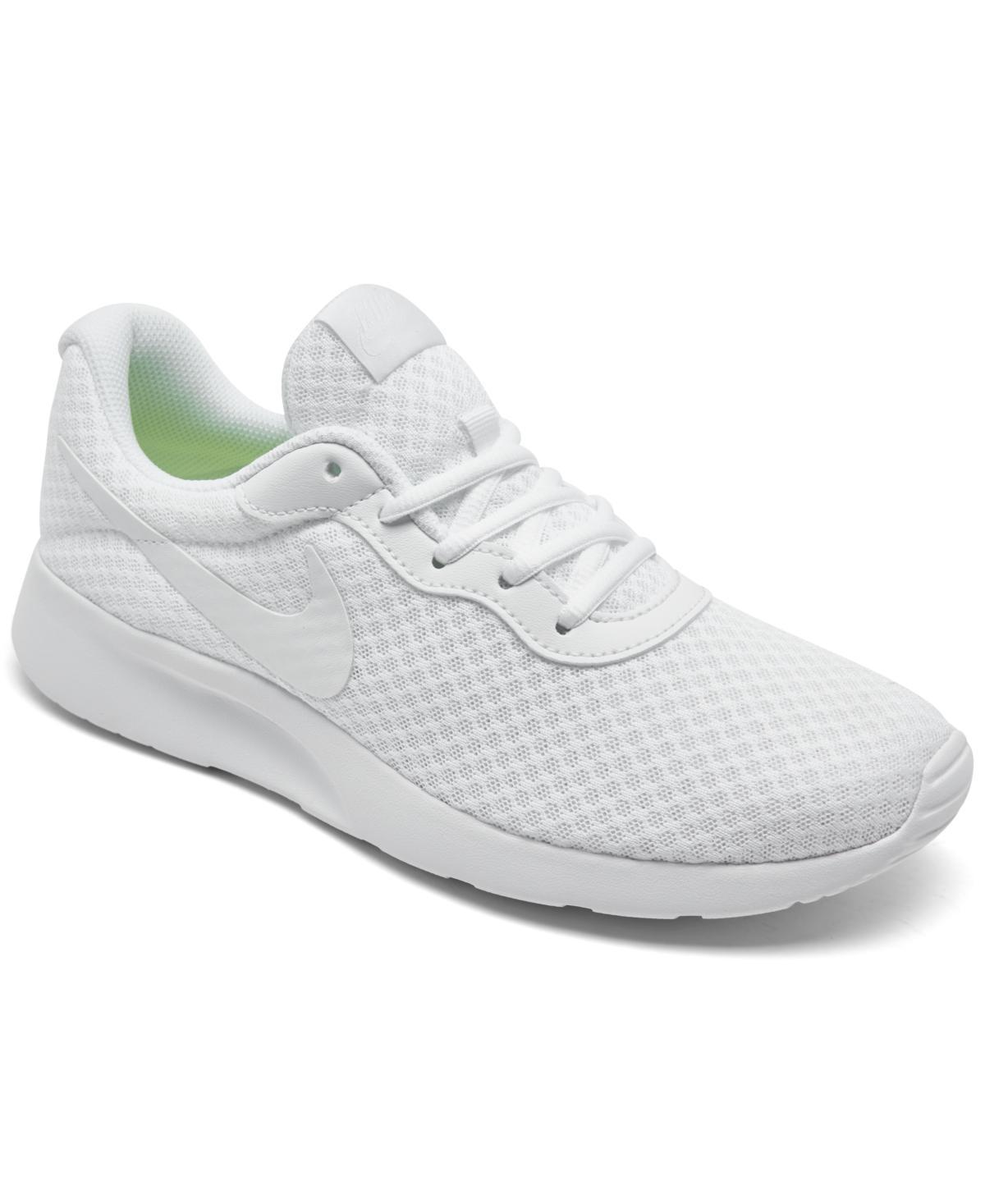 Nike Tanjun Women's Shoes Product Image