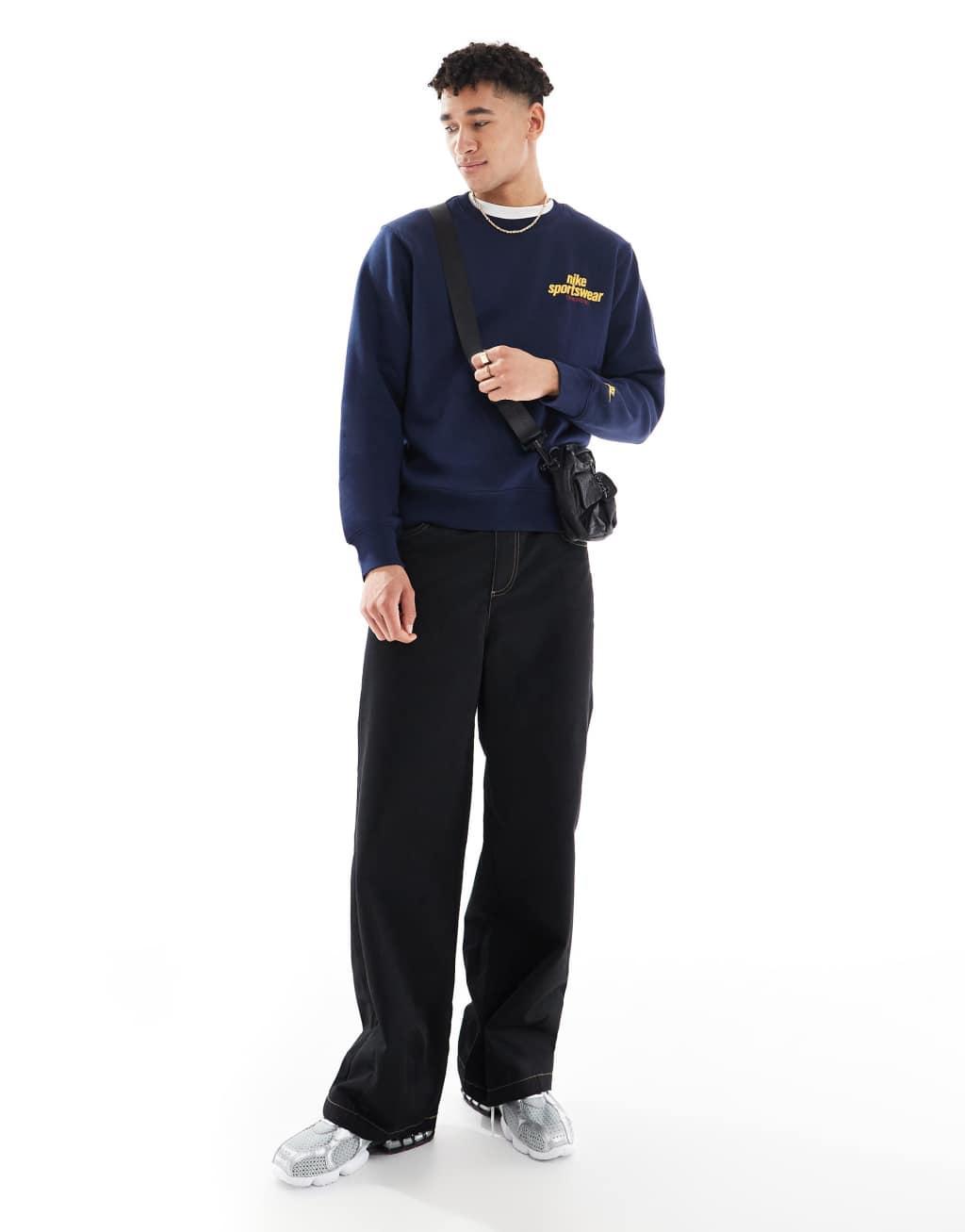 Nike Sportswear logo sweatshirt in navy Product Image