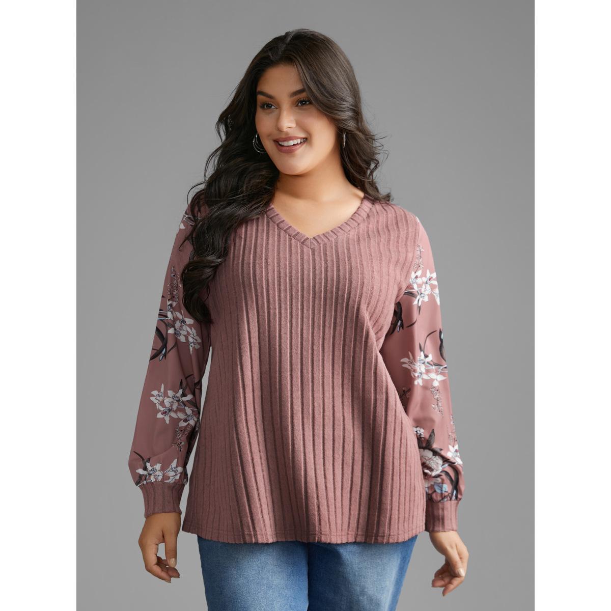 Plus Size V Neck Floral Patchwork Pit Strip T-shirt DustyPink Women Casual Texture Natural Flowers V-neck Loose Everyday T-shirts BloomChic 28/5X Product Image