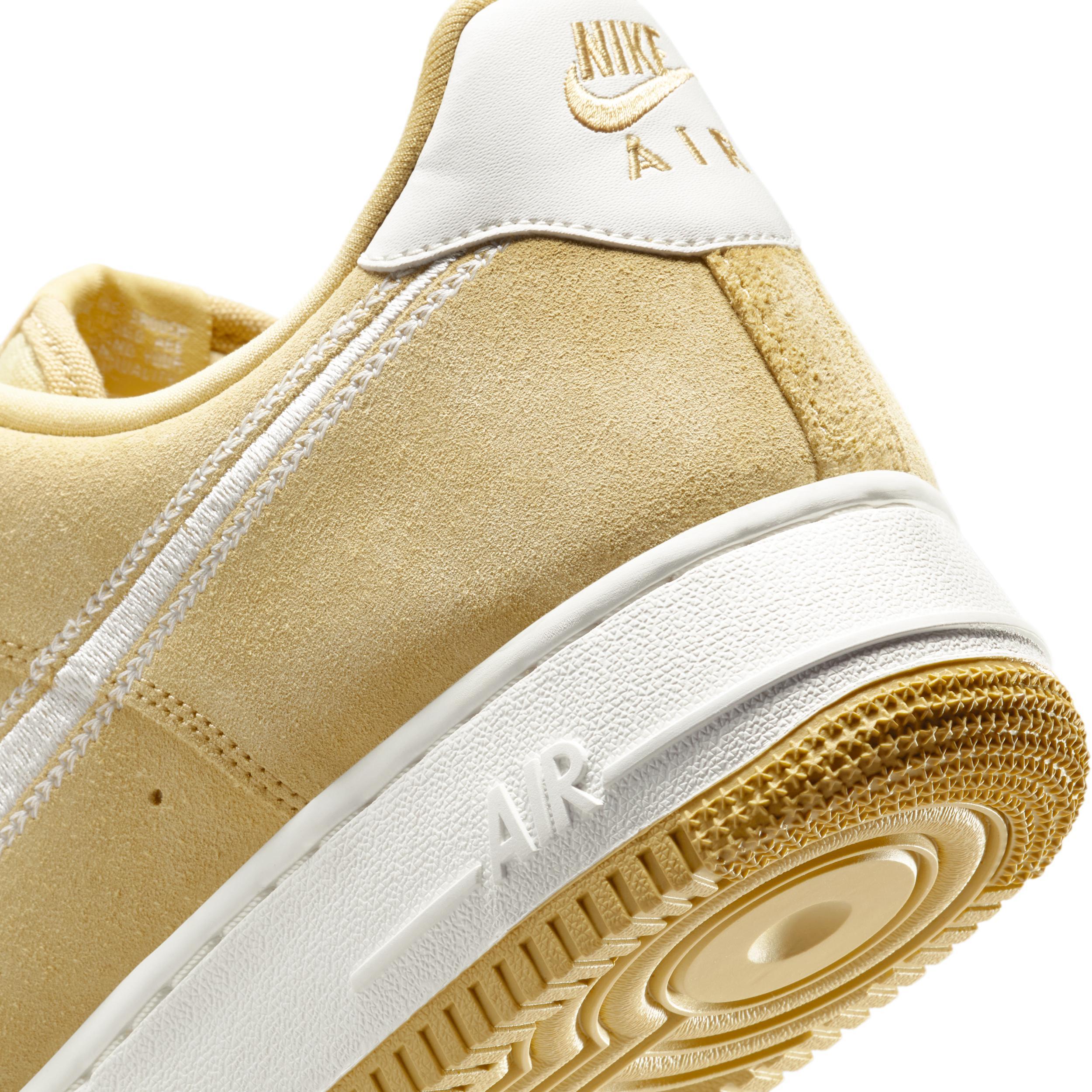 Nike Mens Air Force 1 07 LV8 SE Casual Shoes Product Image