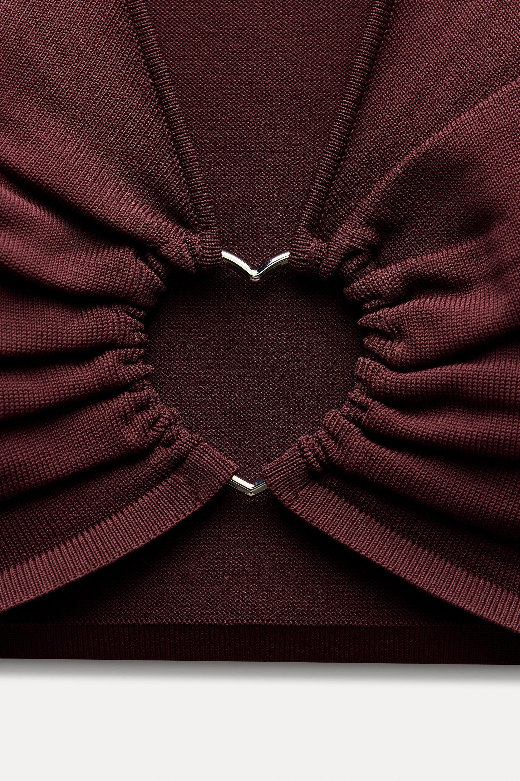 HEART APPLIQUÉ OPEN BACK KNIT TOP Product Image