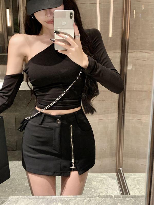 High Waist Plain Zip Slit Mini Skort Product Image