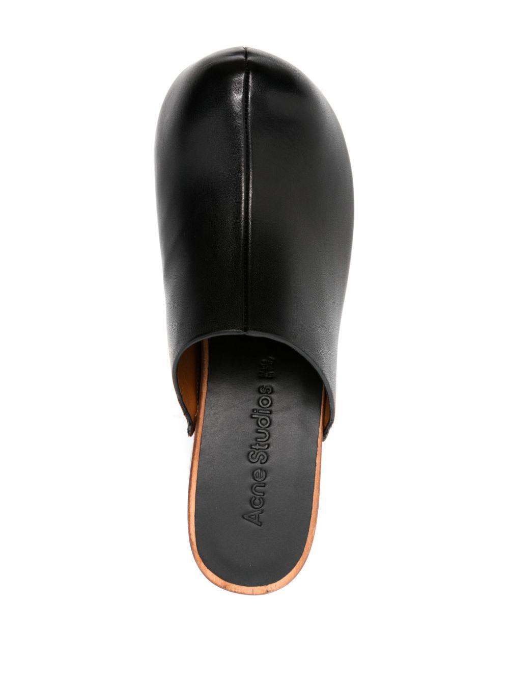 wooden-platform clogs Product Image