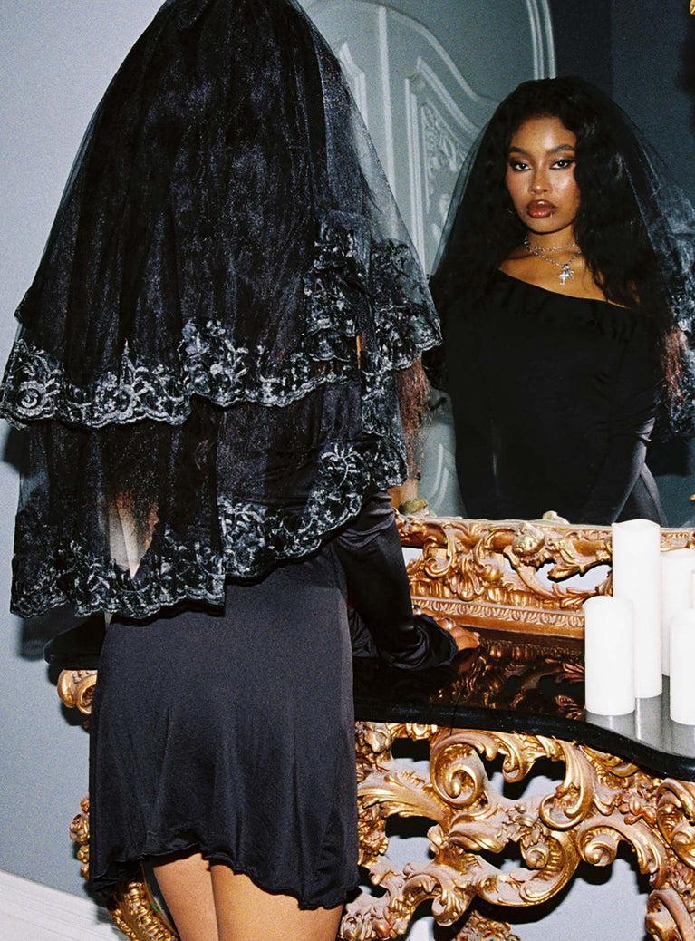 Deadly Veil Black Product Image