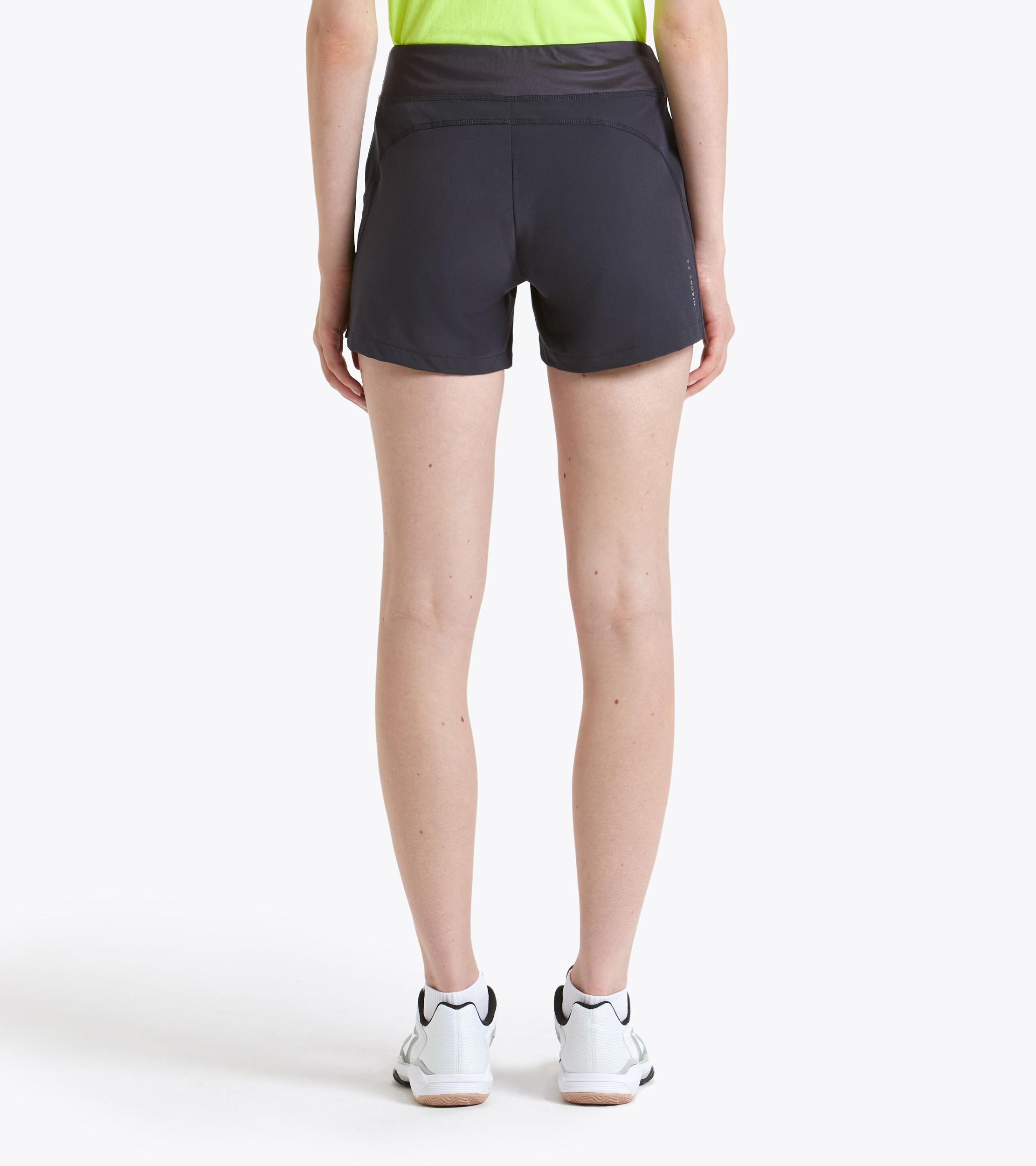 L. SHORT COURT Product Image