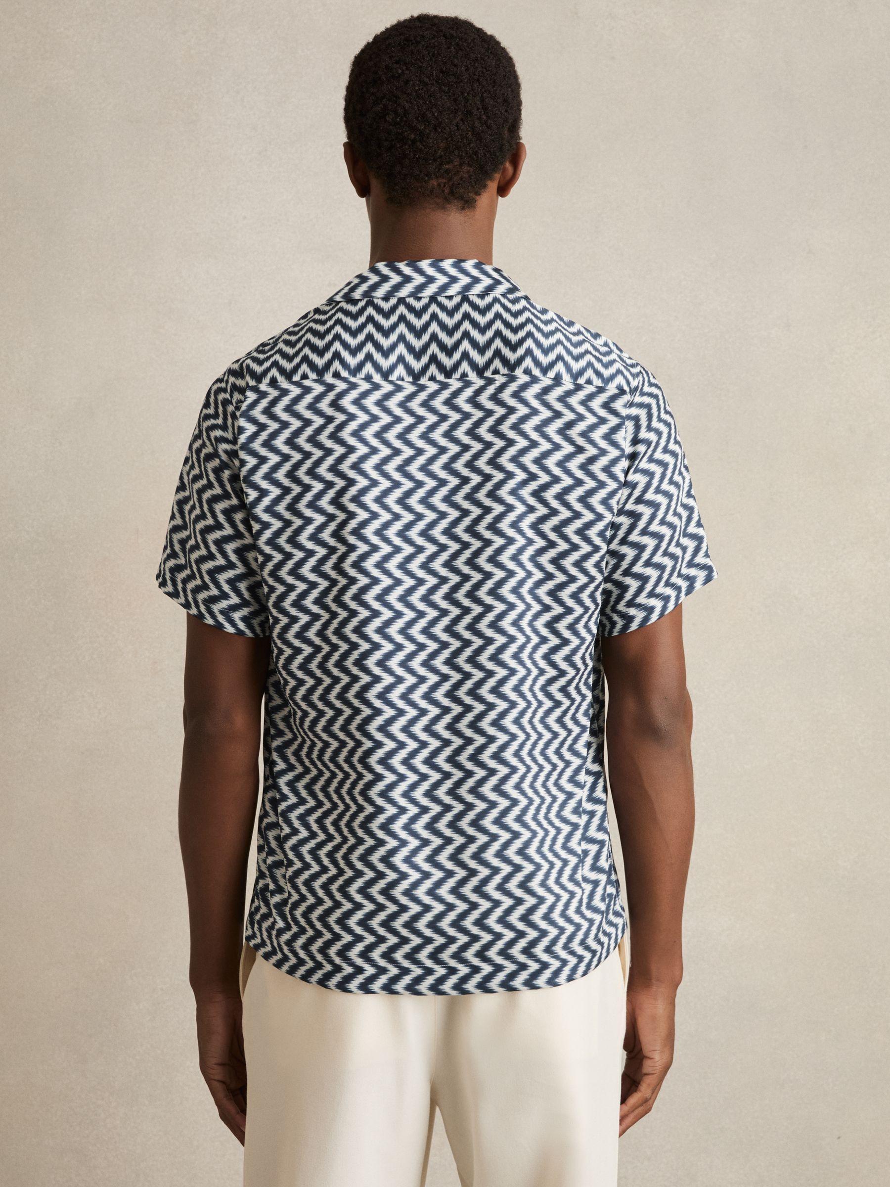 Zig-Zag Print Cuban-Collar Shirt in Navy Product Image