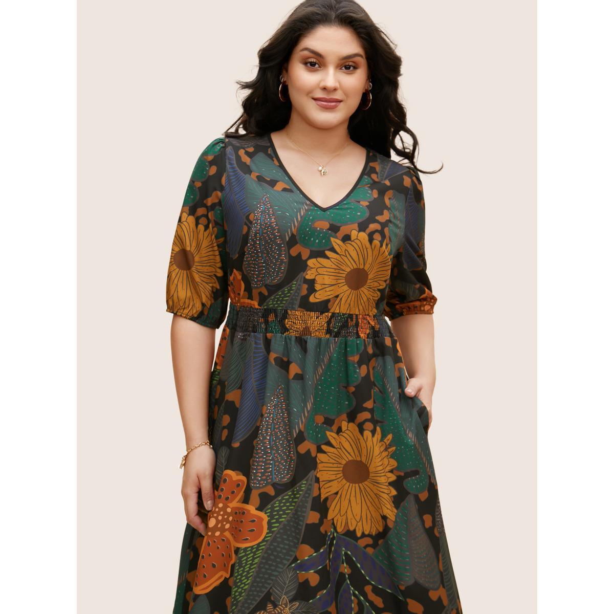 Plus Size Floral Shirred Lantern Sleeve Midi Dress DarkBlue Women Resort Gathered V-neck Half Sleeve Curvy BloomChic 26/4X Product Image