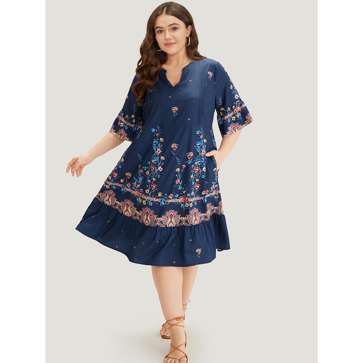 Plus Size Star & Bandana Print Notched Ruffle Dress DarkBlue Women Vacation Gathered Notched collar Half Sleeve Curvy Midi Dress BloomChic 14-16/1X Product Image