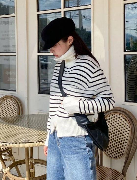 Long Sleeve Stand Collar Striped Zip-Up Cardigan Product Image