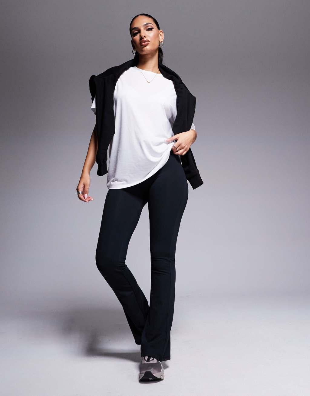 4505 Icon quick dry performance oversized t-shirt in white  Product Image
