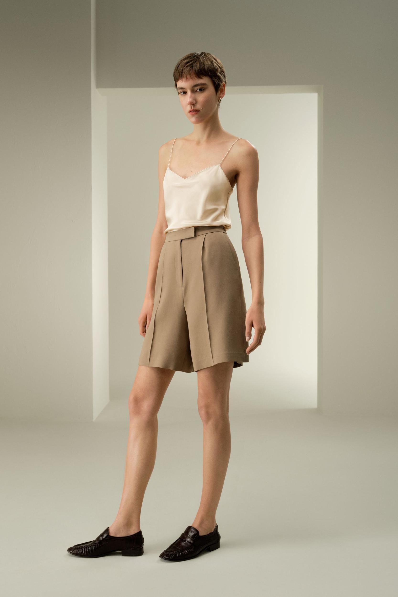 Silk-Wool Blend Polished Shorts Product Image