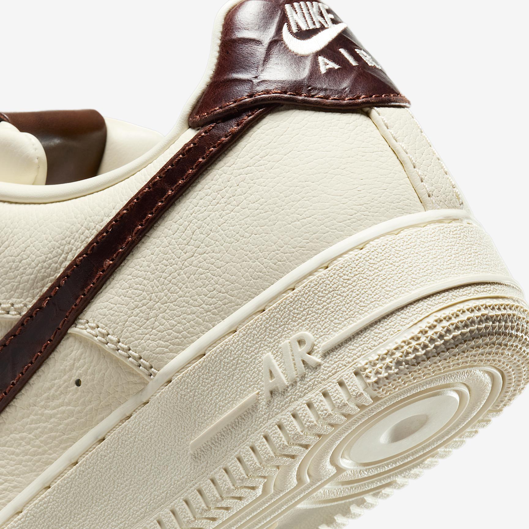 Nike Men's Air Force 1 '07 Shoes Product Image
