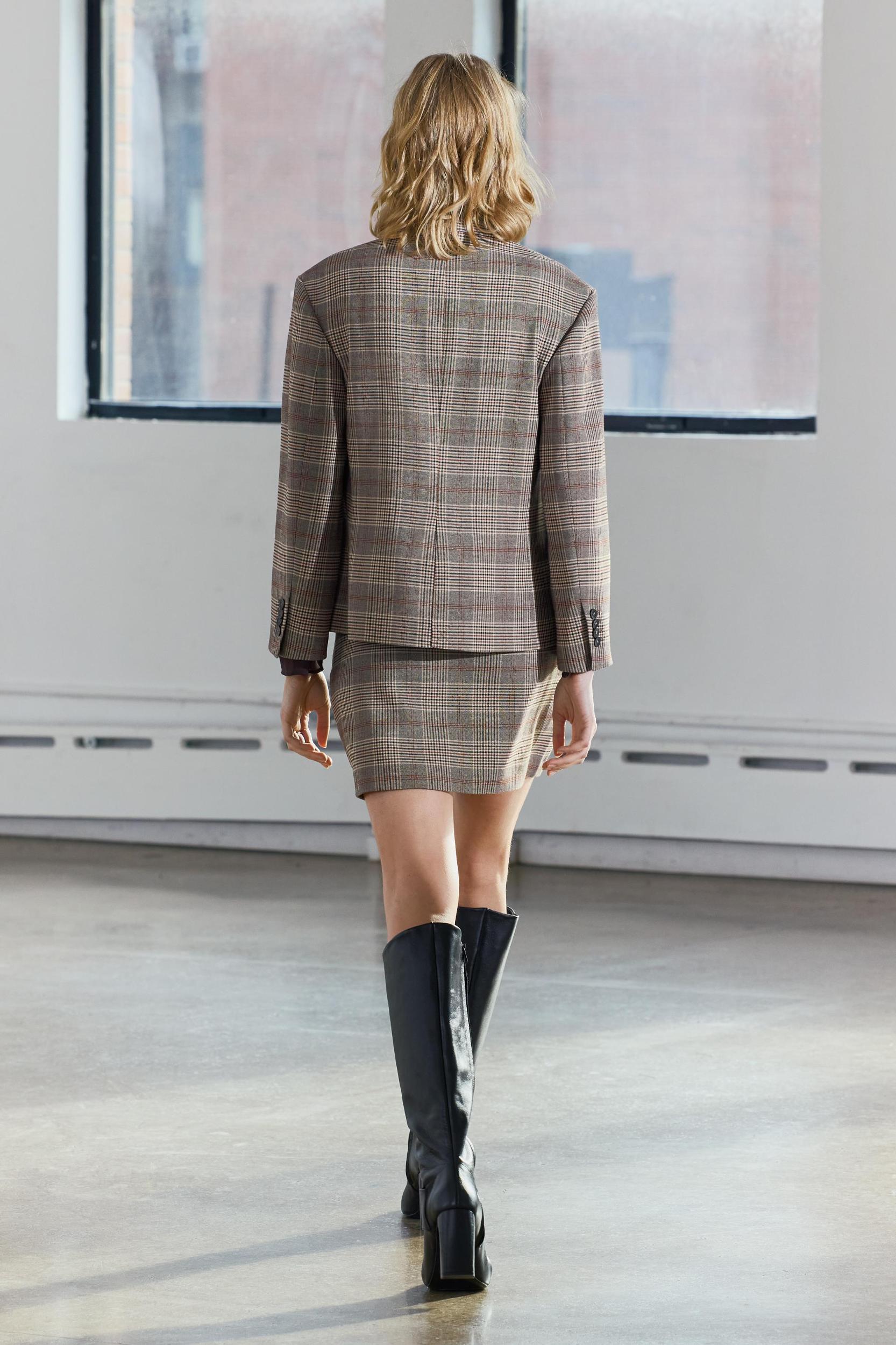 CHECKERED SHORT SKIRT ZW COLLECTION Product Image