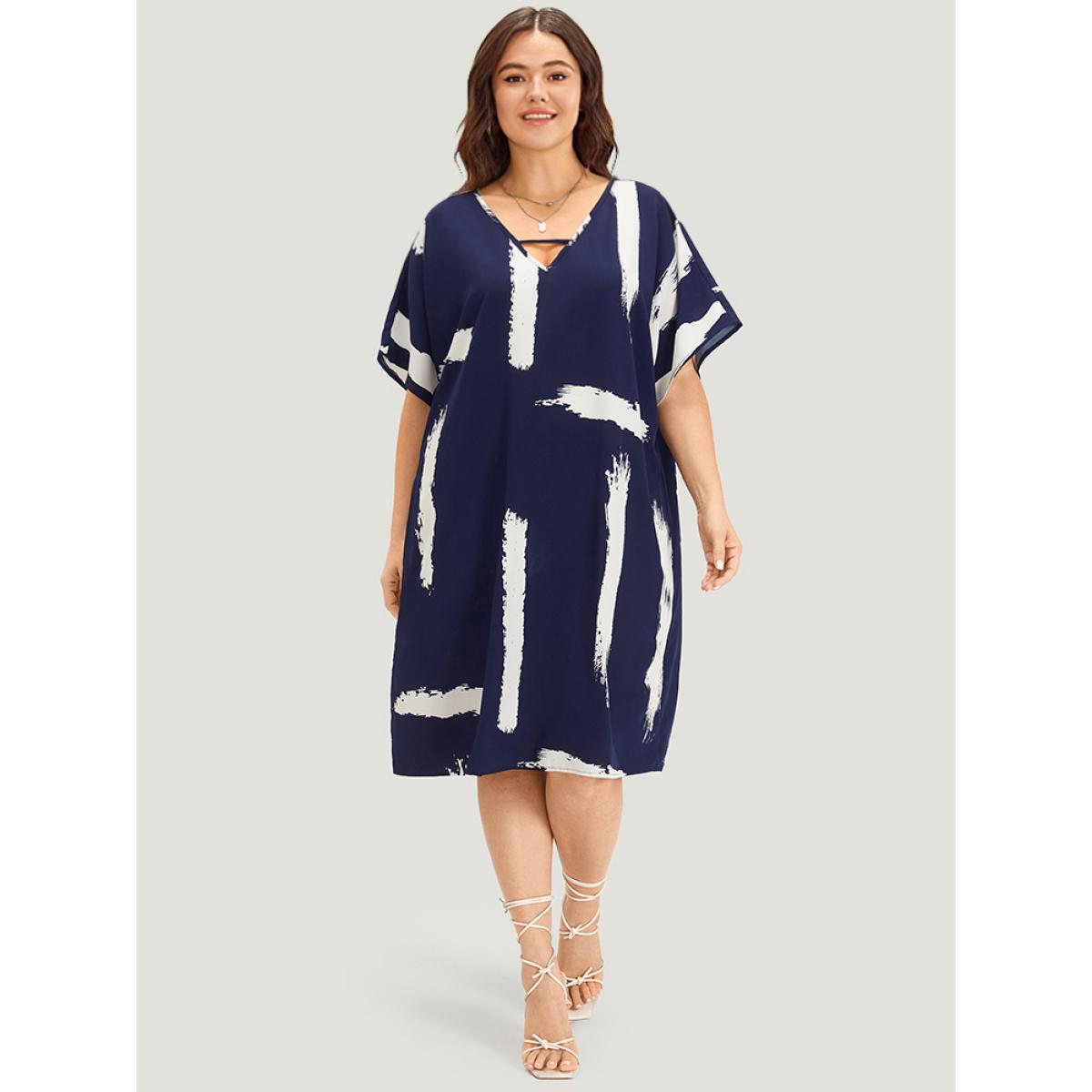 Plus Size Brush Print Keyhole Pocket Dolman Sleeve Dress Indigo Women Elegant Printed Keyhole Cut-Out Half Sleeve Curvy Knee Dress BloomChic 28/5X Product Image