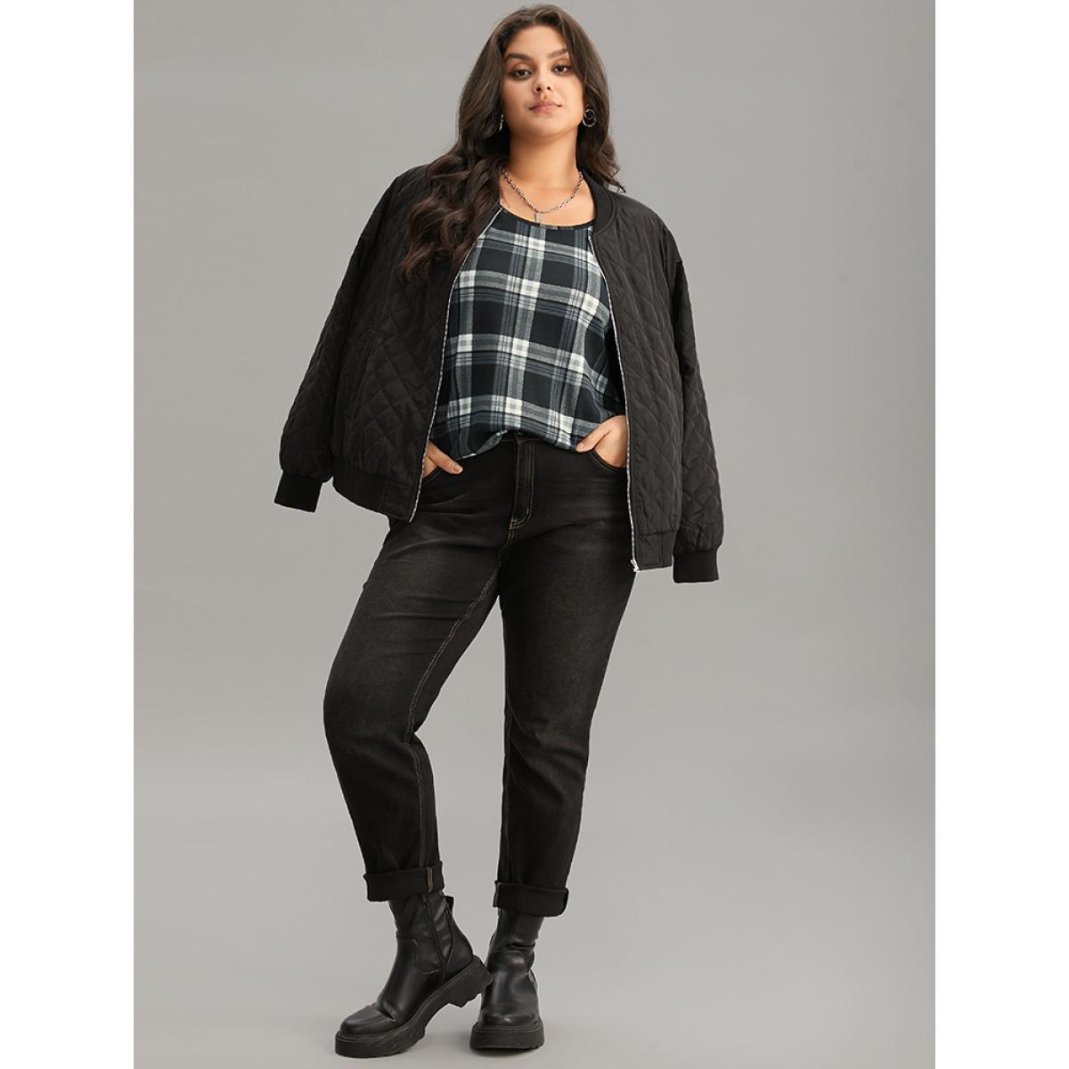 Plus Size Plaid Contrast Crew Neck Curved Hem T-shirt Black Women Casual Contrast Plaid Round Neck Dailywear T-shirts BloomChic 18-20/2X Product Image