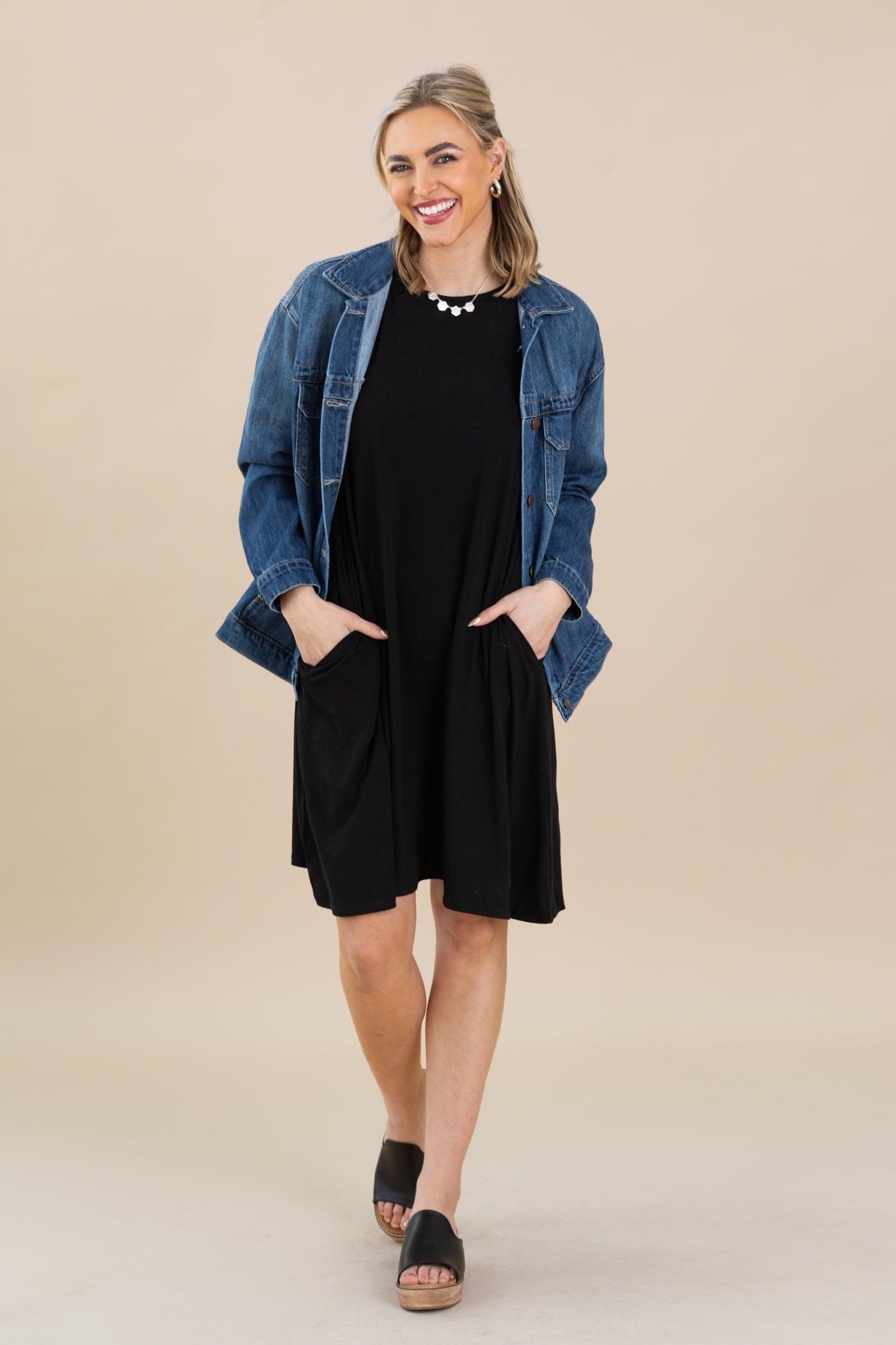 Black Sleeveless Dress With Pockets Product Image