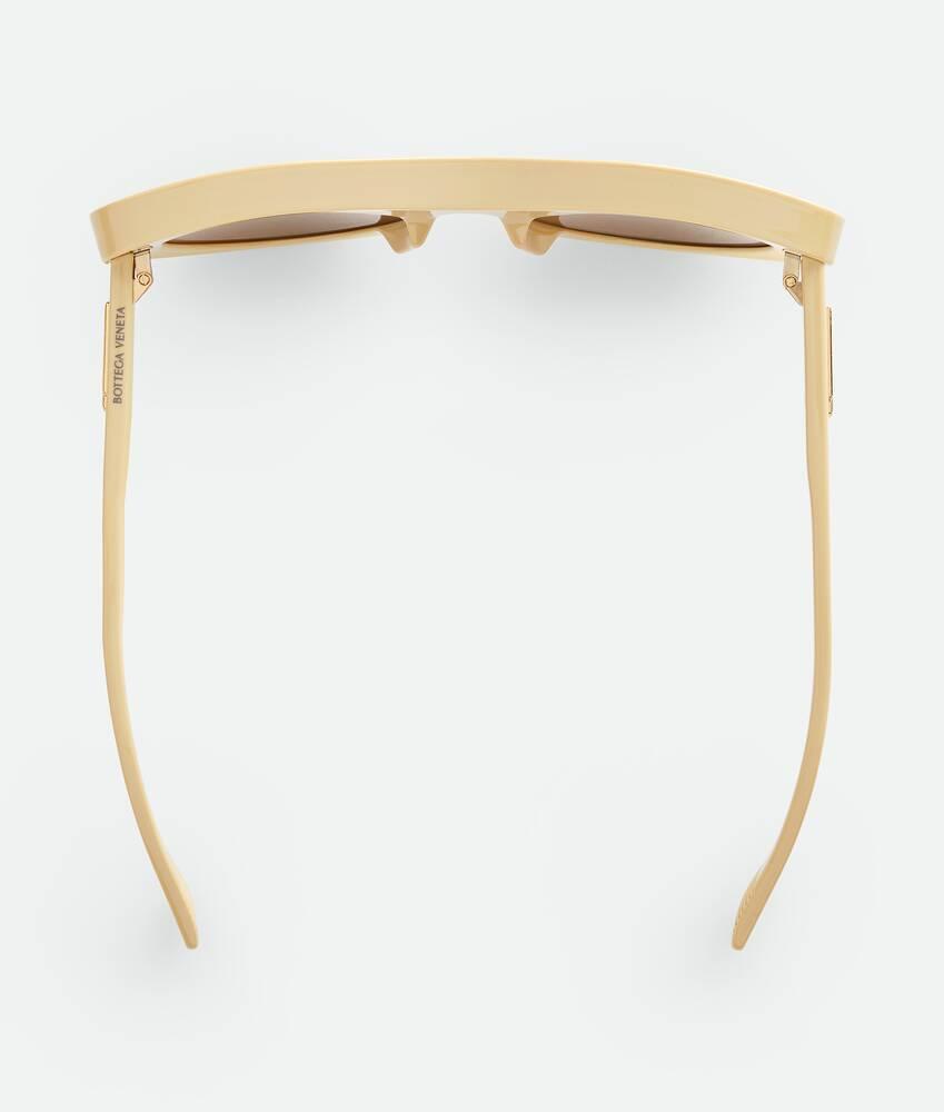 Sharp Cat Eye Sunglasses in Yellow/brown Product Image