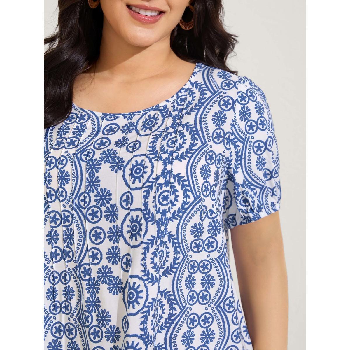 Plus Size DarkBlue Boho Print Toothpick Pleat Blouse Women Short sleeve Round Neck Vacation Blouses BloomChic 26/4X Product Image