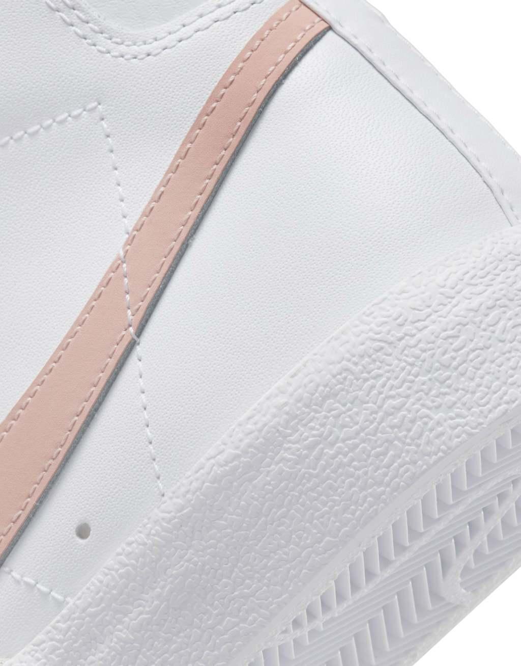 Nike Women's Blazer Mid '77 Shoes Product Image