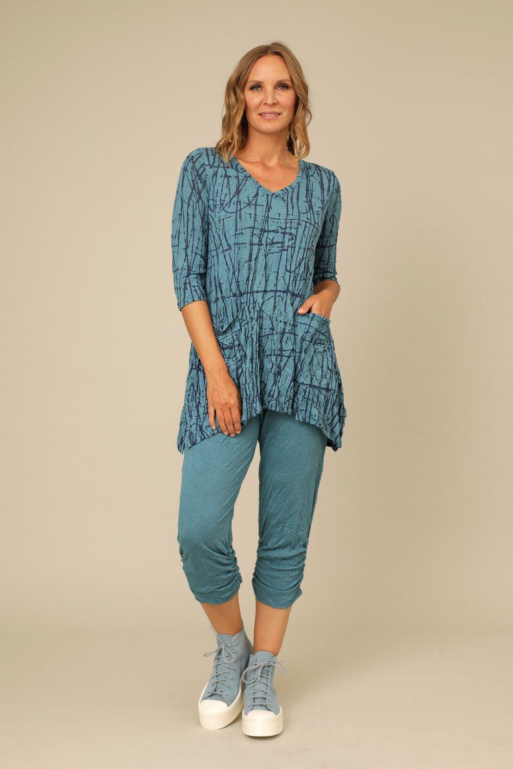 Crinkle Capri Pant Product Image