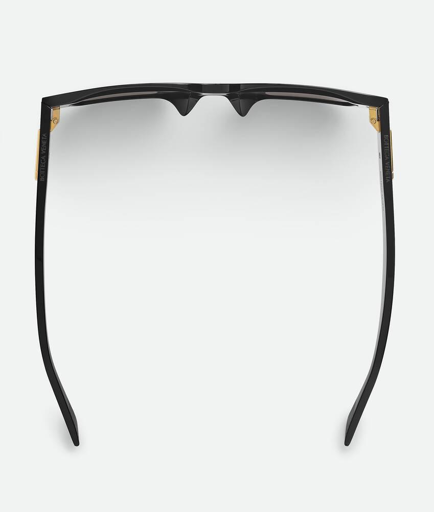 Ultrathin Squared Sunglasses in Black/black/grey Product Image