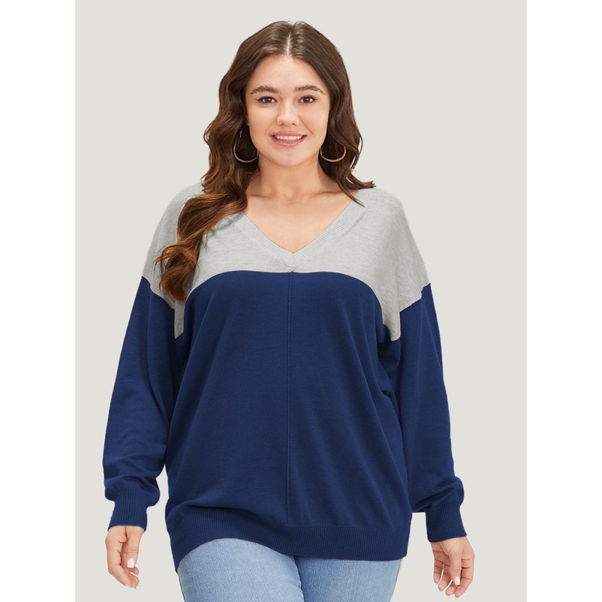 Plus Size Supersoft Essentials Colorblock Two Tone Patchwork V Neck Pullover Green Women Casual Loose Long Sleeve V-neck Dailywear Pullovers BloomChic 14-16/1X Product Image