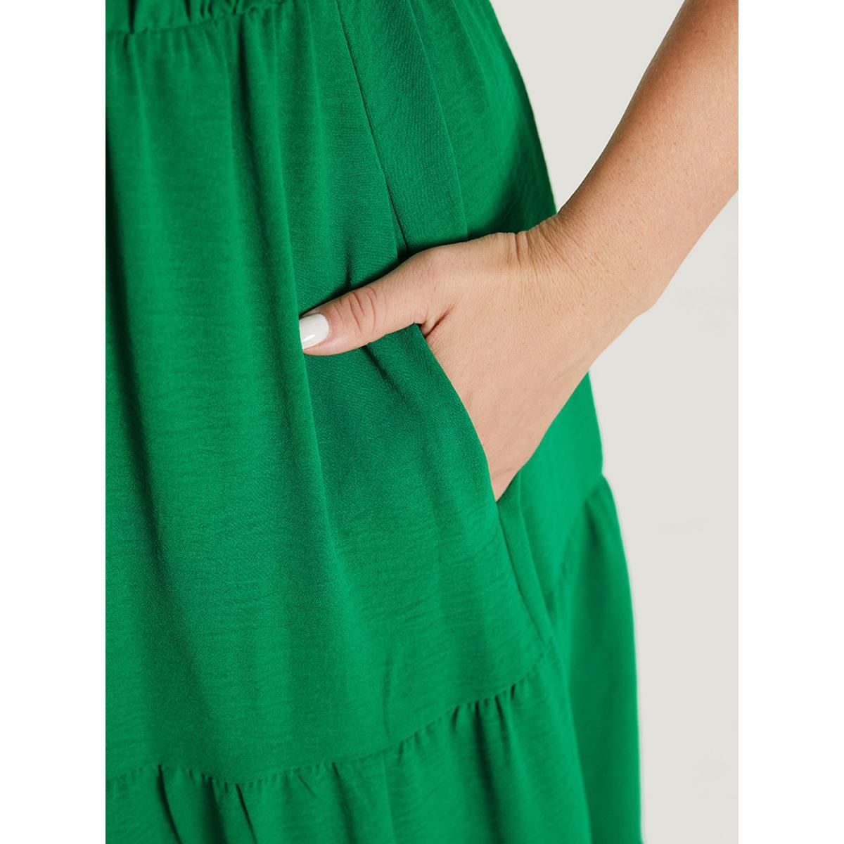 Plus Size Plain Ruffle Tiered Pocket Elastic Waist Cami Dress Green Women Elegant Gathered V-neck Sleeveless Curvy Midi Dress BloomChic 10/M Product Image