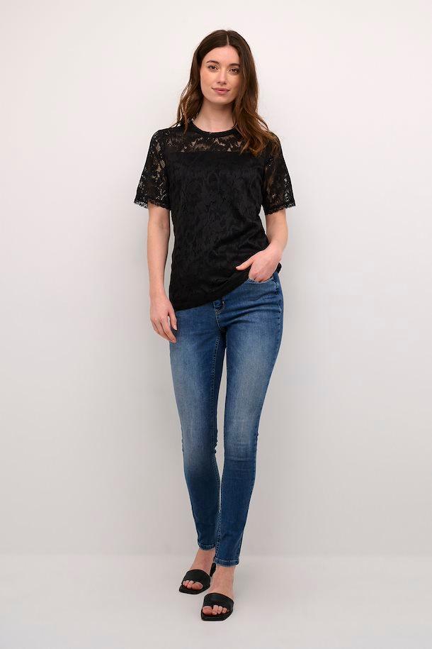 CUzophia T-shirt Product Image