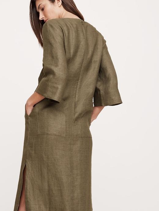 Linen Scoop-Neck Maxi Dress Product Image