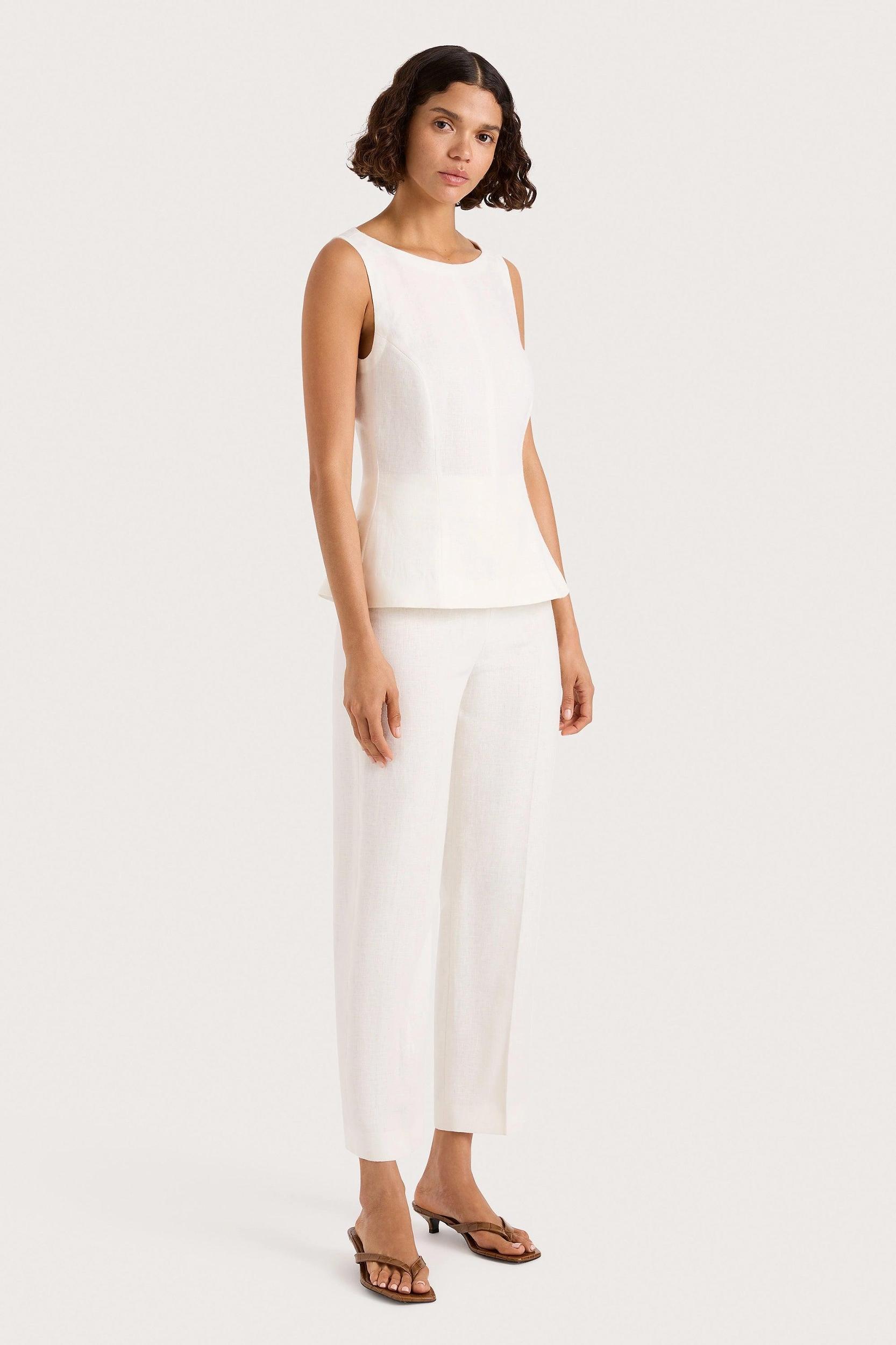 Jackie Vest White Product Image