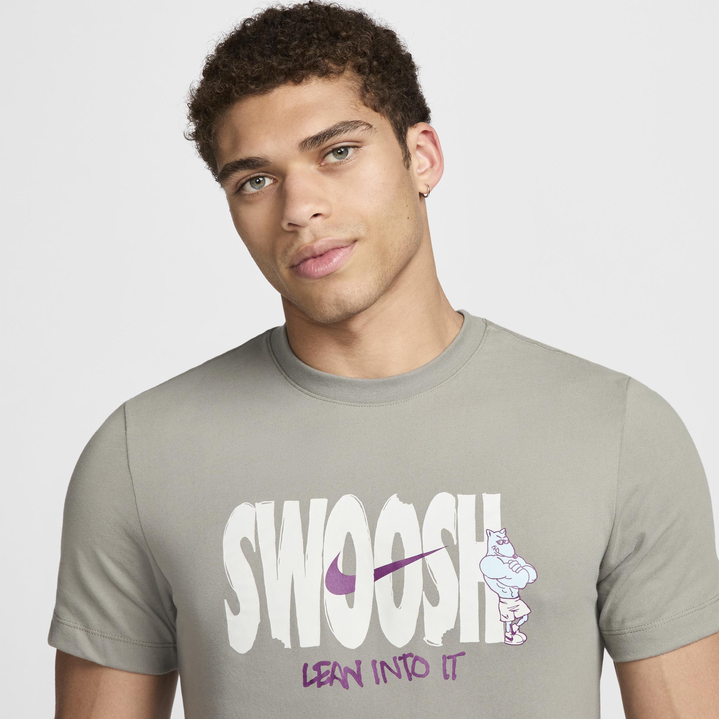 Nike Men's Dri-FIT Fitness T-Shirt Product Image