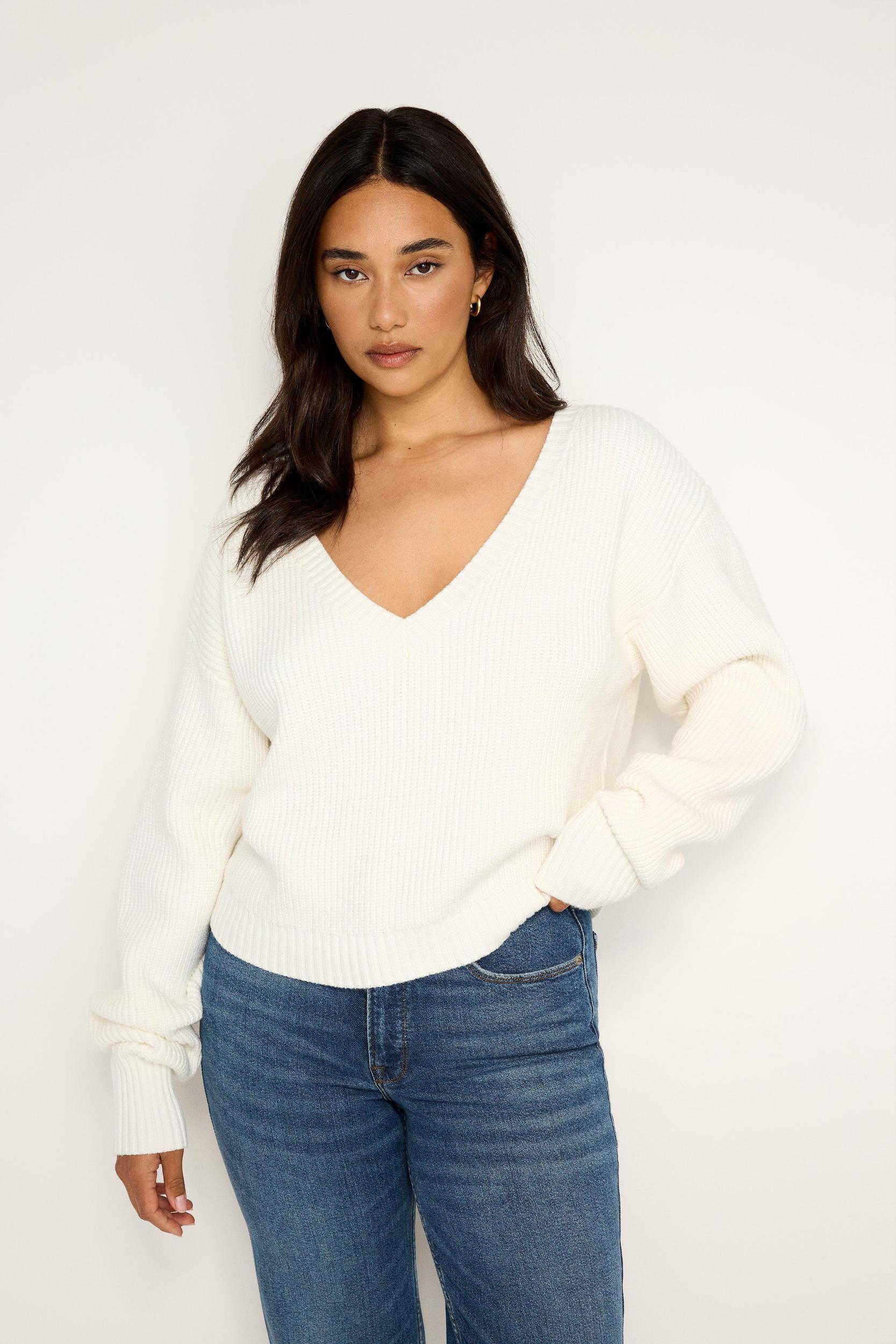COZY DEEP V SWEATER | IVORY001 Product Image