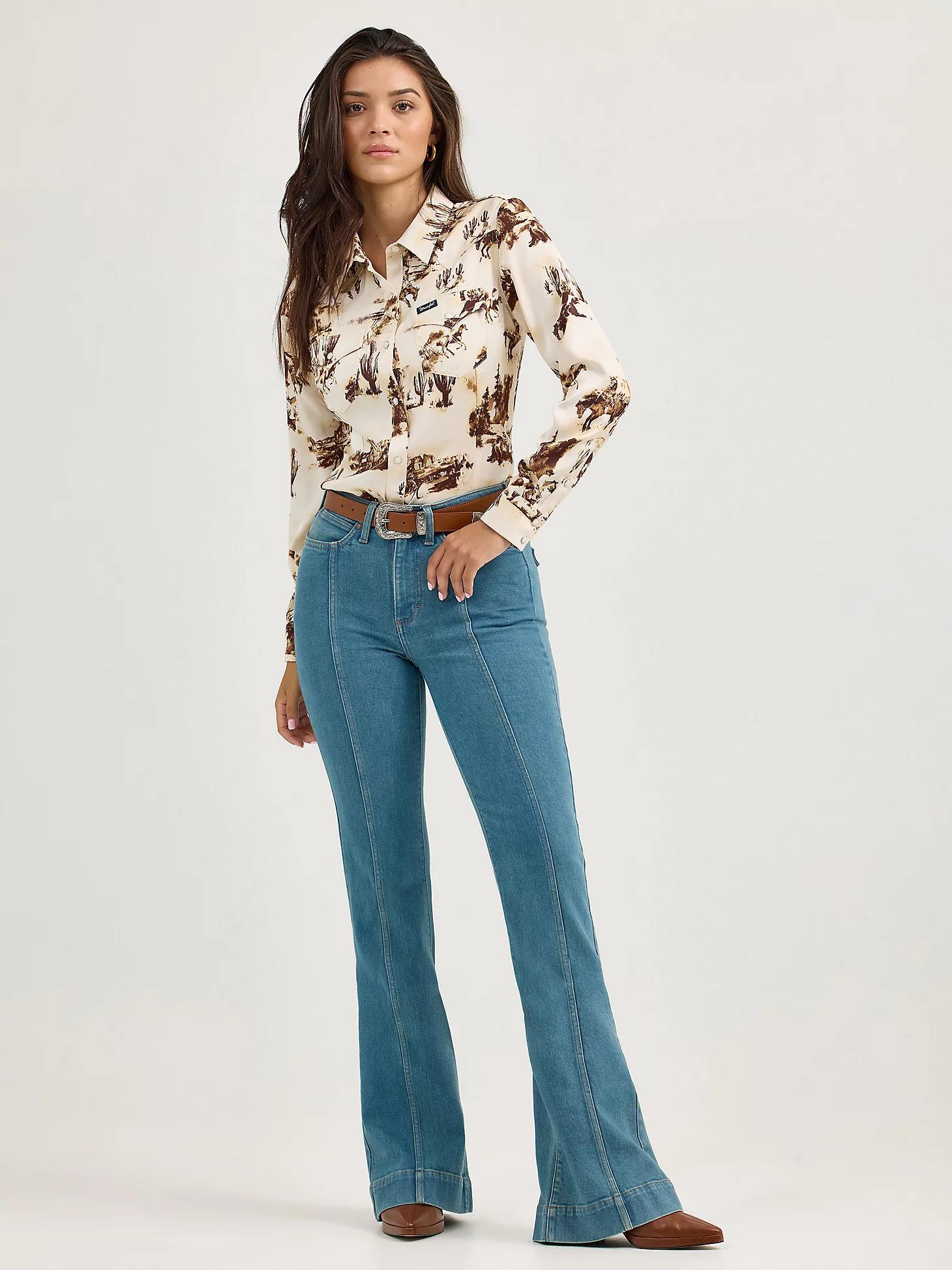 Women's Wrangler Bold Bucking Cowboy Western Snap Shirt in Cacti/Cream Product Image