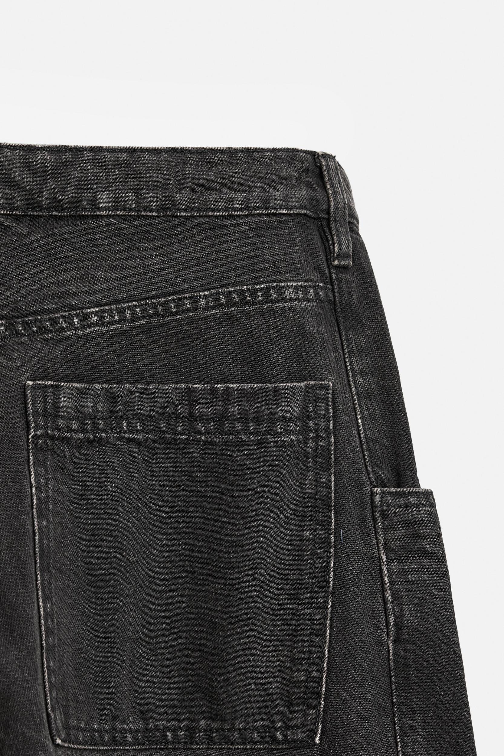 WASHED RELAXED FIT JEANS Product Image