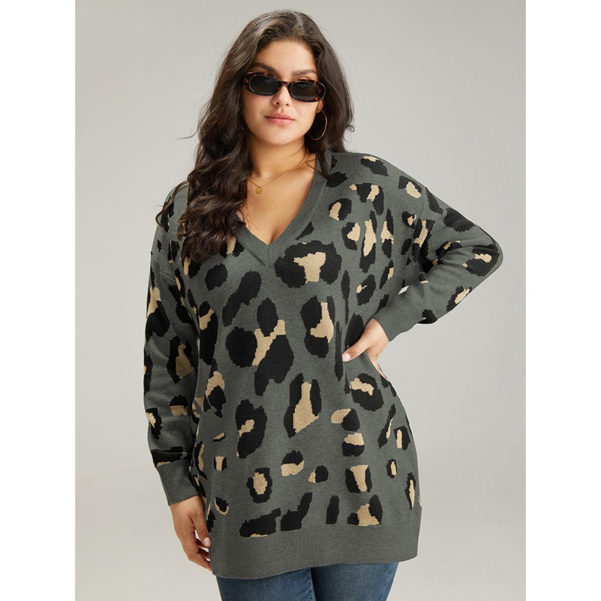 Plus Size Anti-Pilling Leopard Elastic Cuffs Pullover DimGray Women Casual Loose Long Sleeve V-neck Dailywear Pullovers BloomChic 10/M Product Image