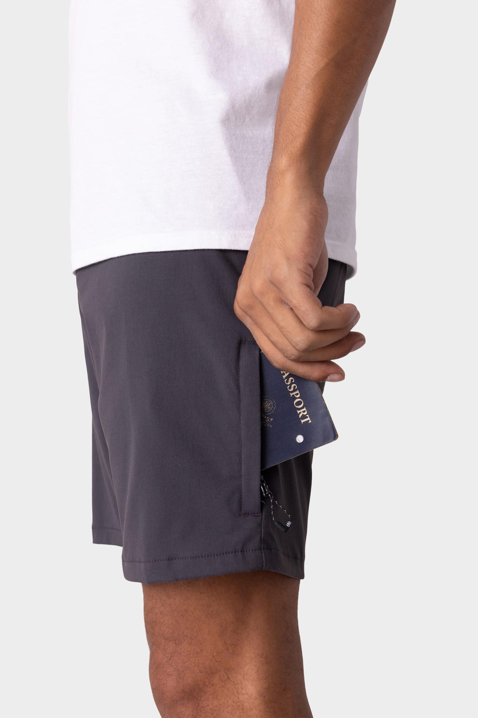 686 Men's Everywhere Hybrid Short Male Product Image