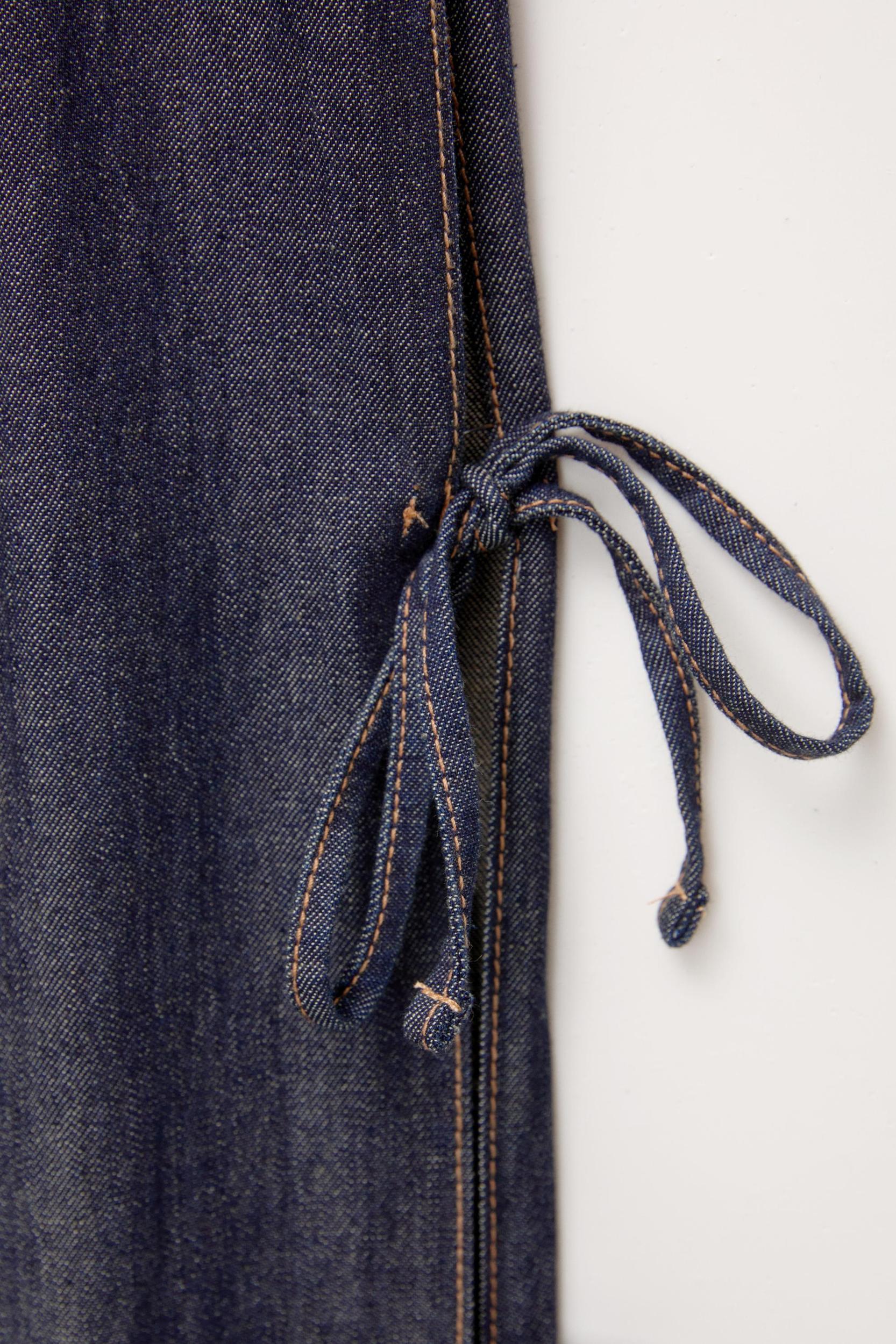 Wide-leg jeans with bows Product Image