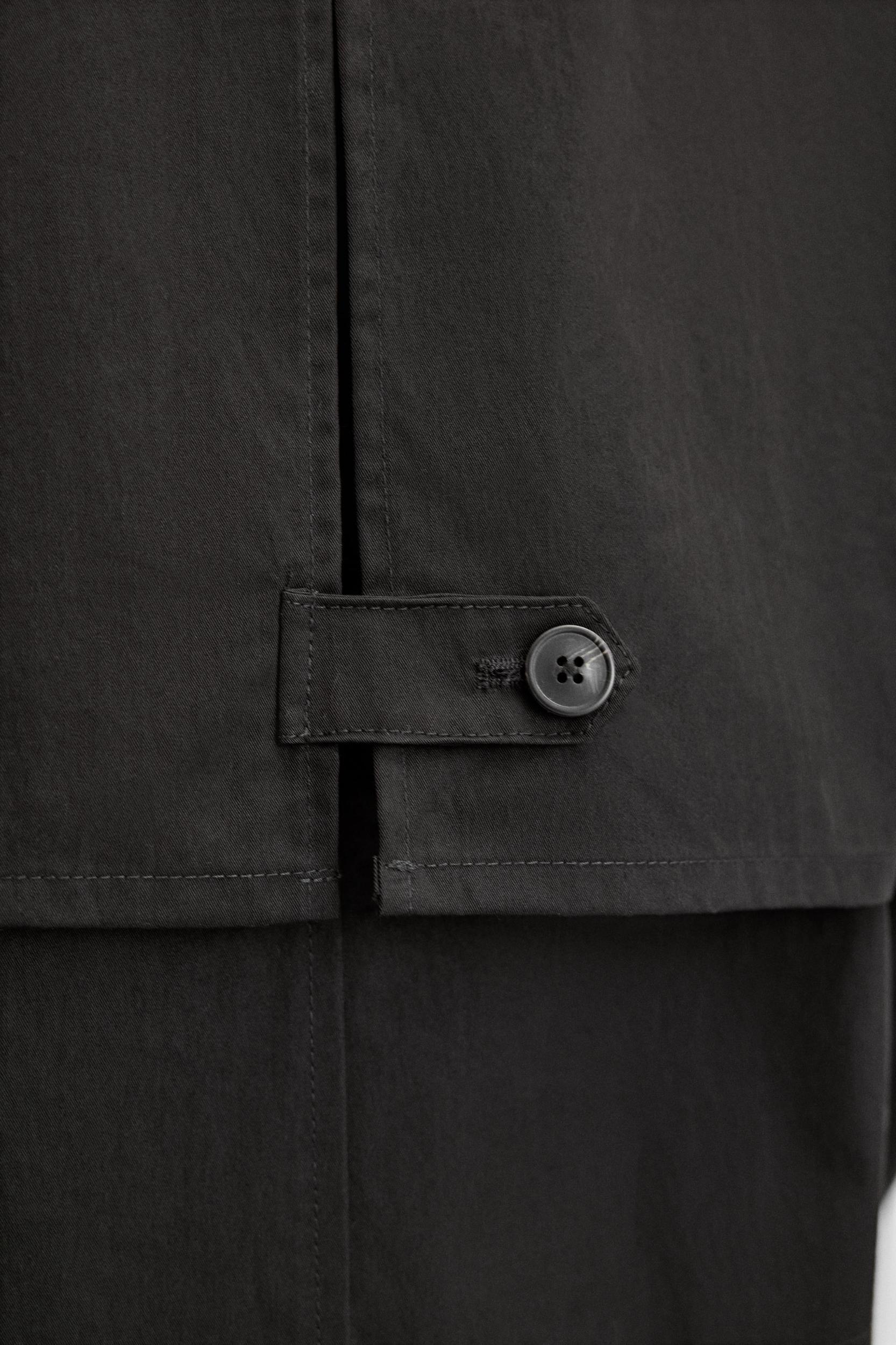 SHORT TECHNICAL FABRIC TRENCH COAT Product Image
