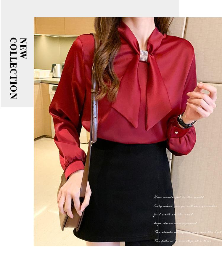 Long-Sleeve Plain Bow Blouse Product Image