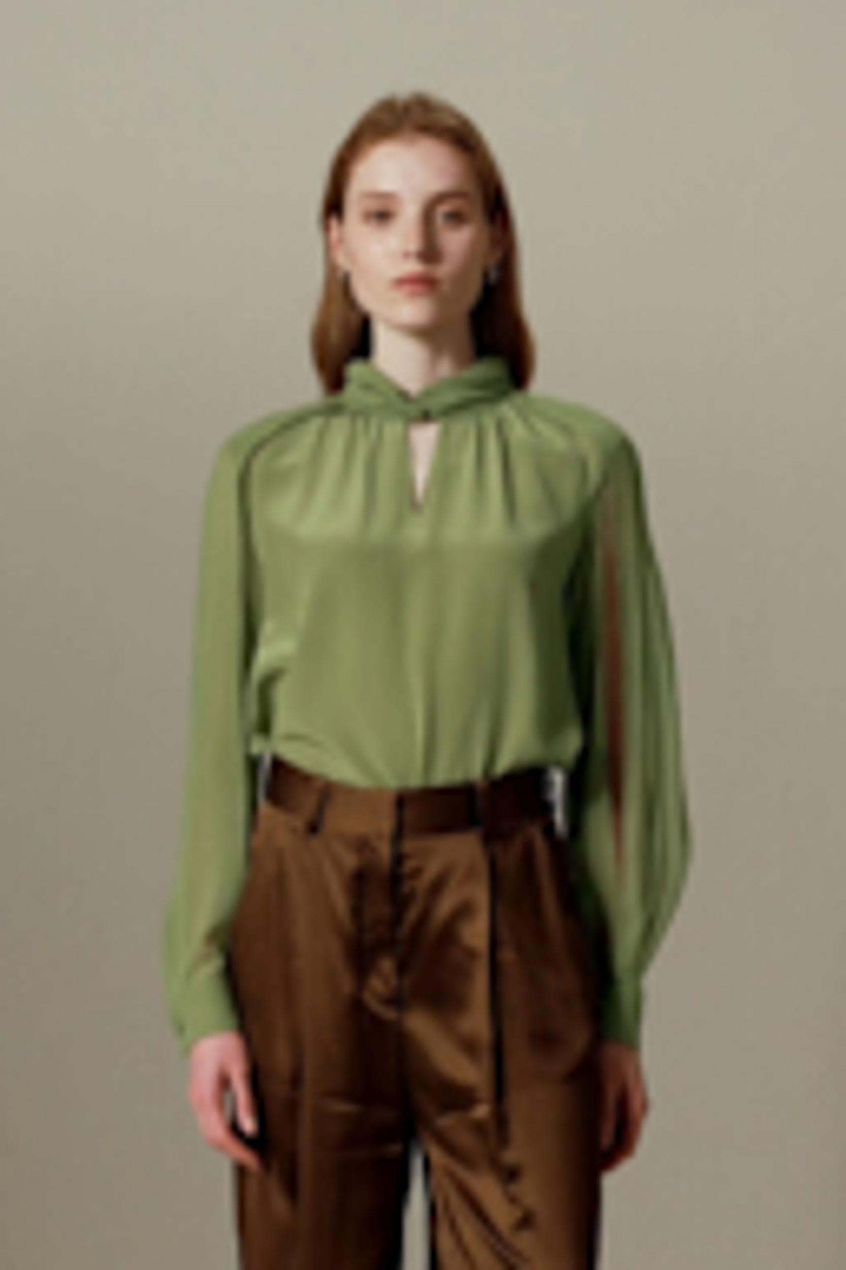 Side Slit Lantern Sleeve Blouse Product Image