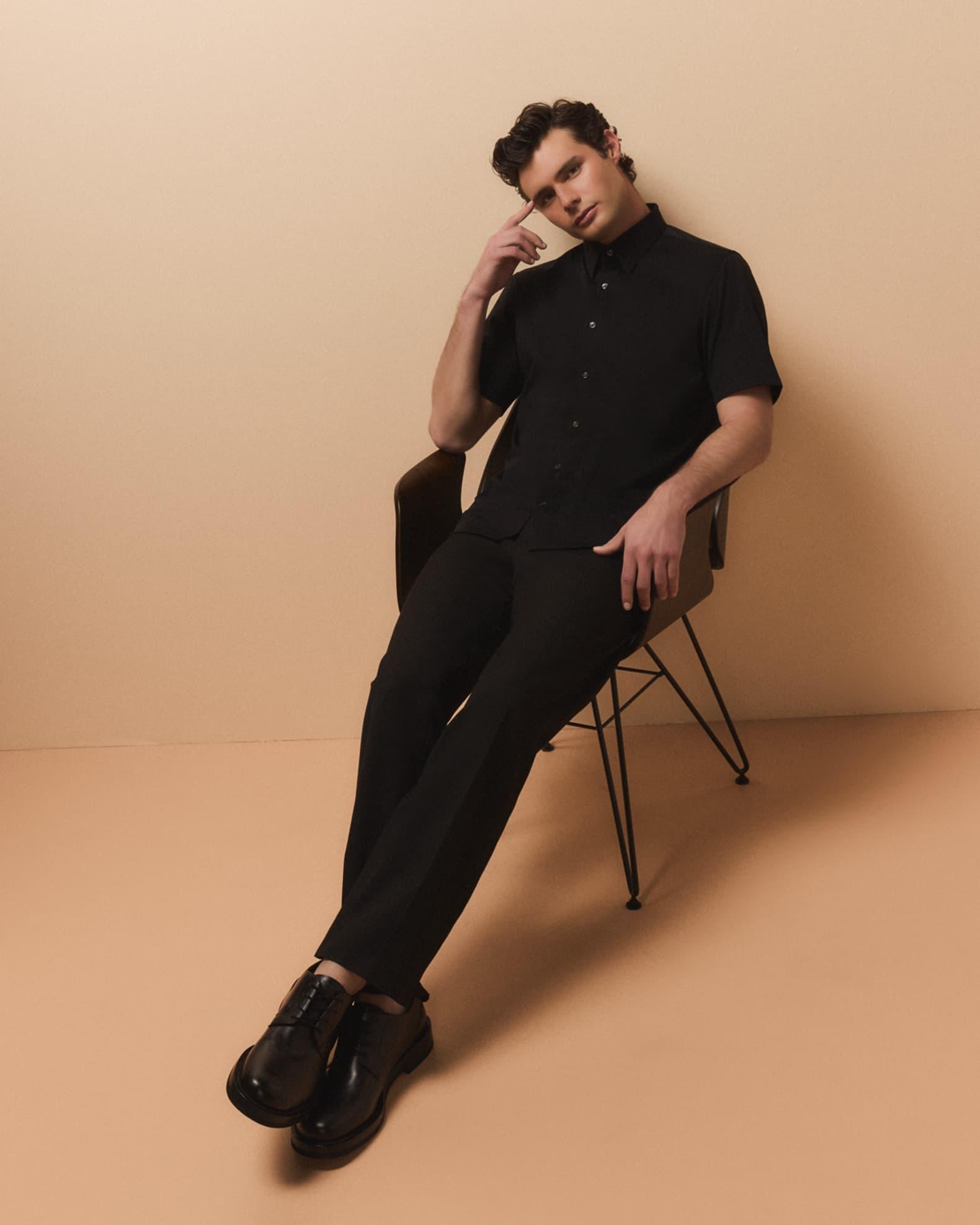 Men's Irving Short Sleeve Shirt in Structure Knit Product Image