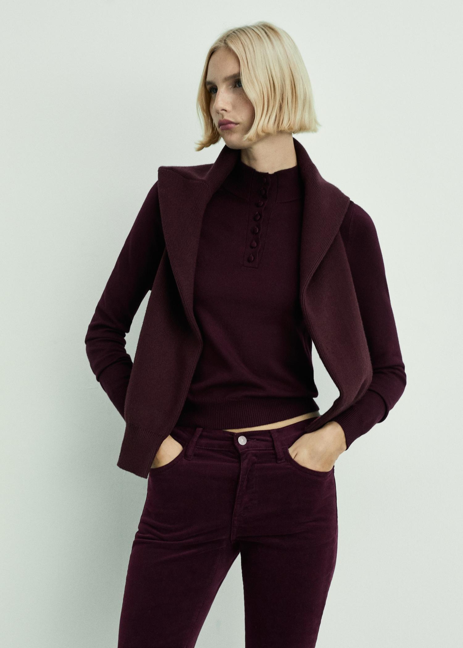 Sienna flared cropped corduroy pants - Women | MANGO USA Product Image