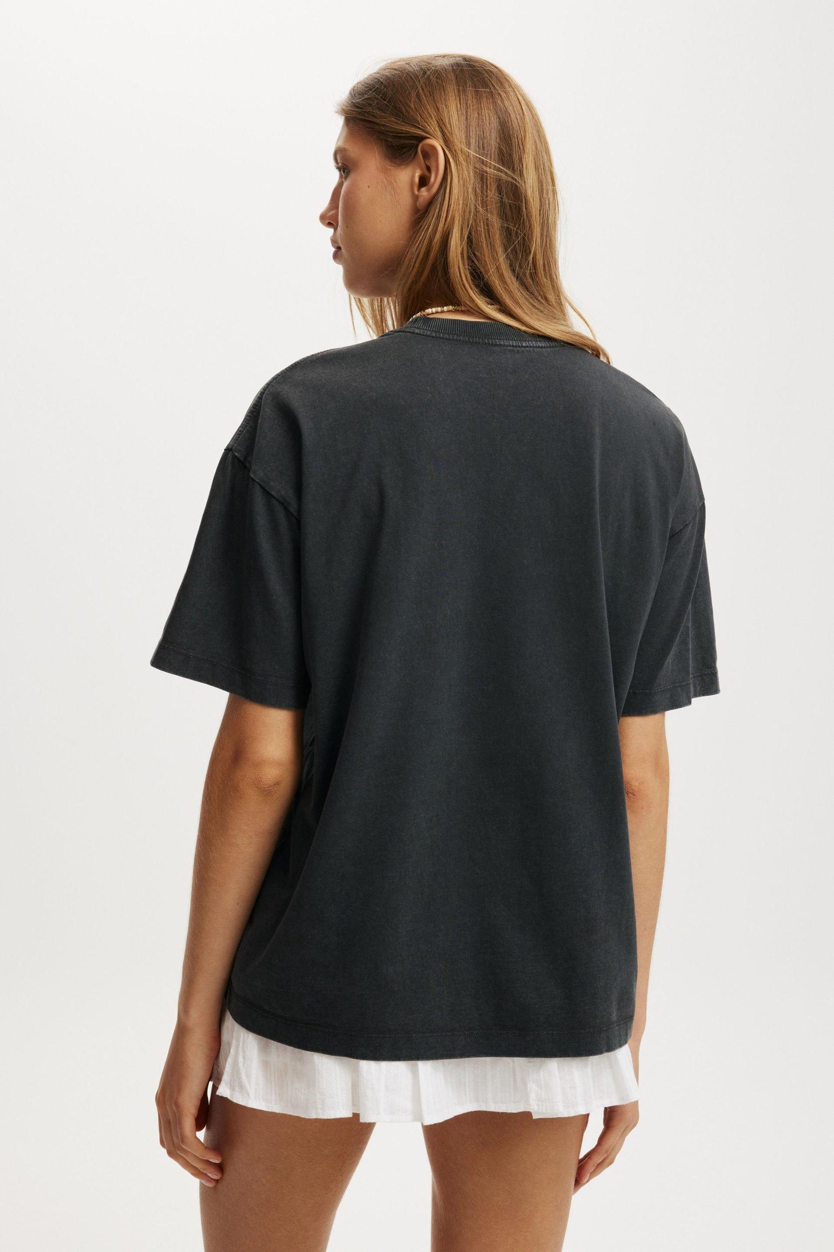 The Boxy Graphic Tee Product Image